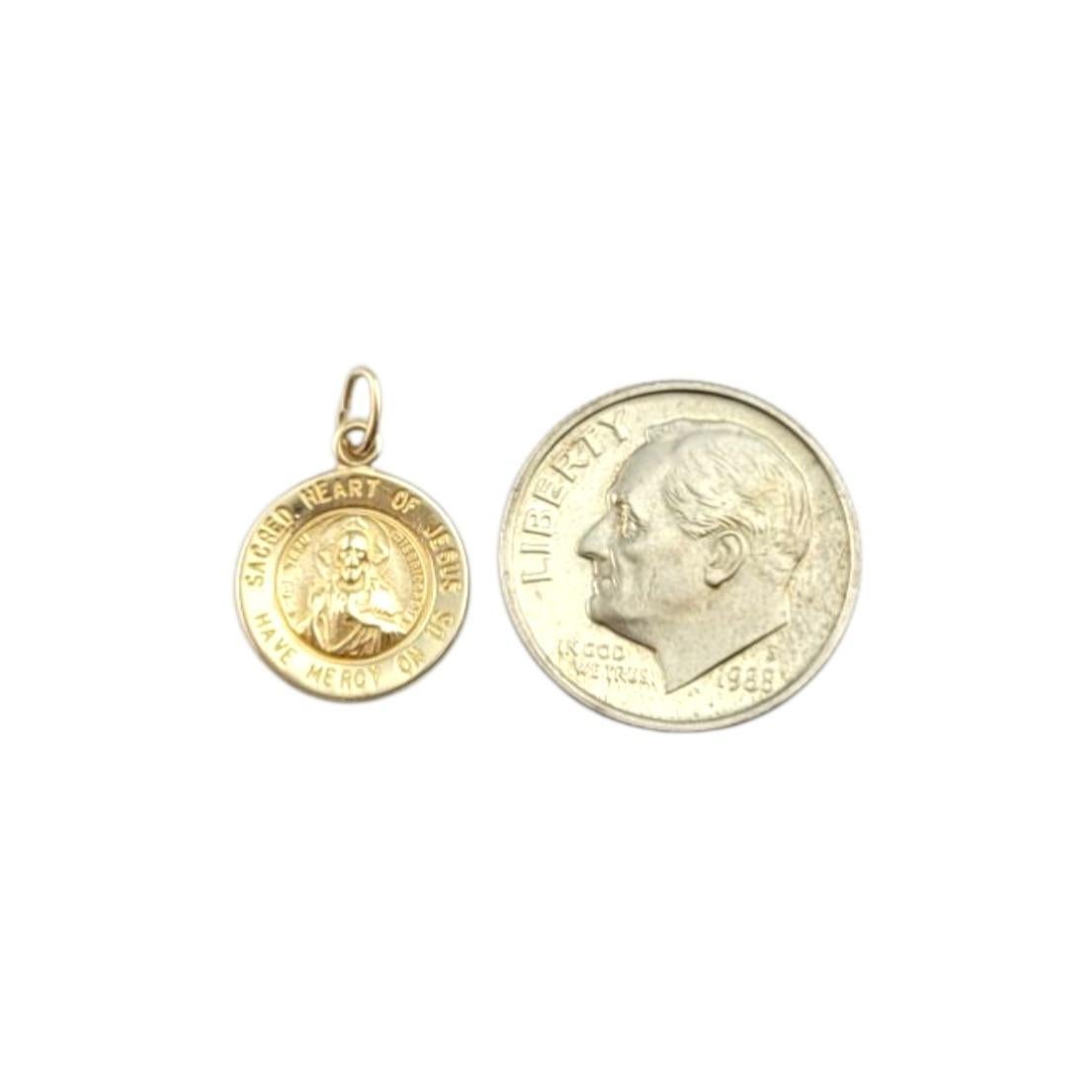 14 Karat Yellow Gold Sacred Heart of Jesus Charm #22253 in vendita 4