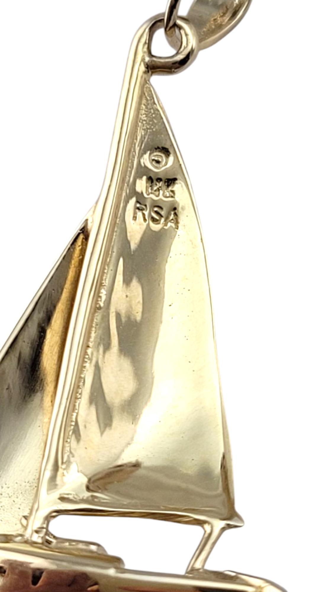 14 Karat Yellow Gold Sail Boat Charm #21269 In Good Condition For Sale In Washington Depot, CT