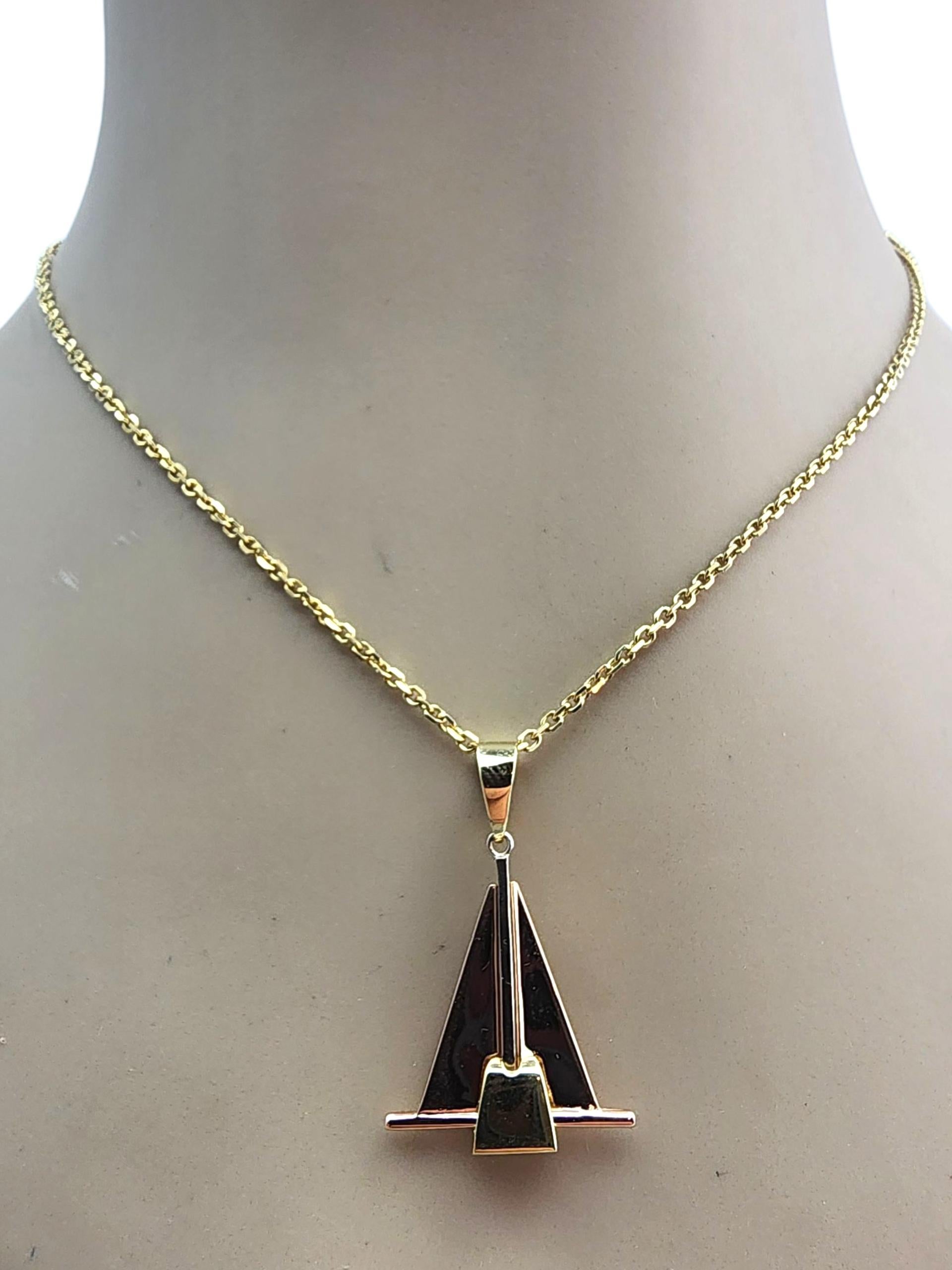 Pendentif voilier en or jaune 14 carats #23590 en vente 4