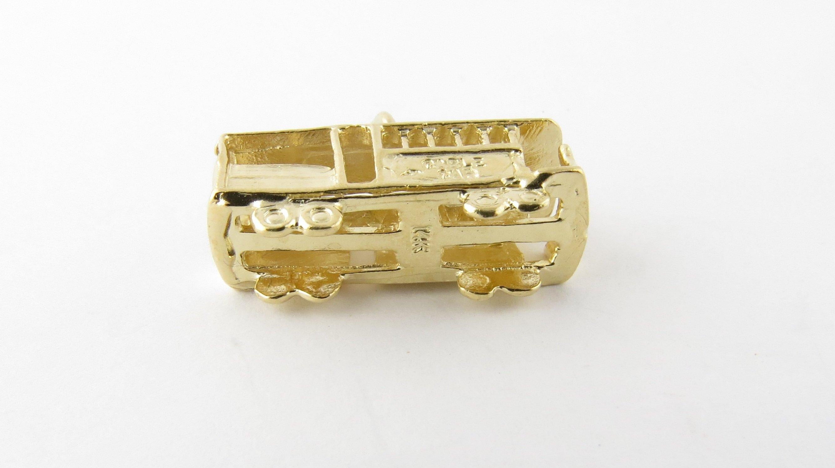 Women's 14 Karat Yellow Gold San Francisco Cable Car Charm