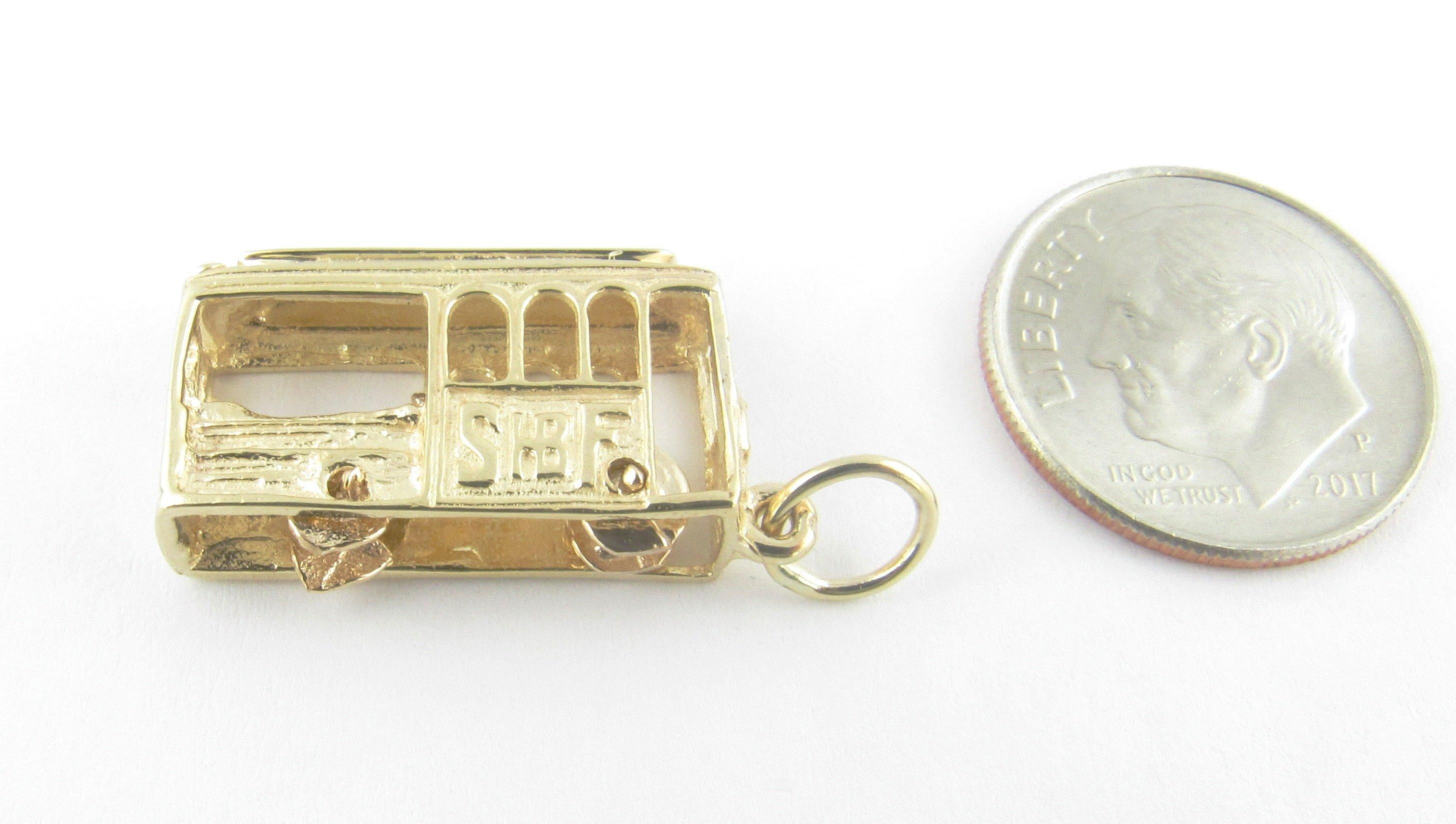 14 Karat Yellow Gold San Francisco Cable Car Charm In Good Condition For Sale In Washington Depot, CT