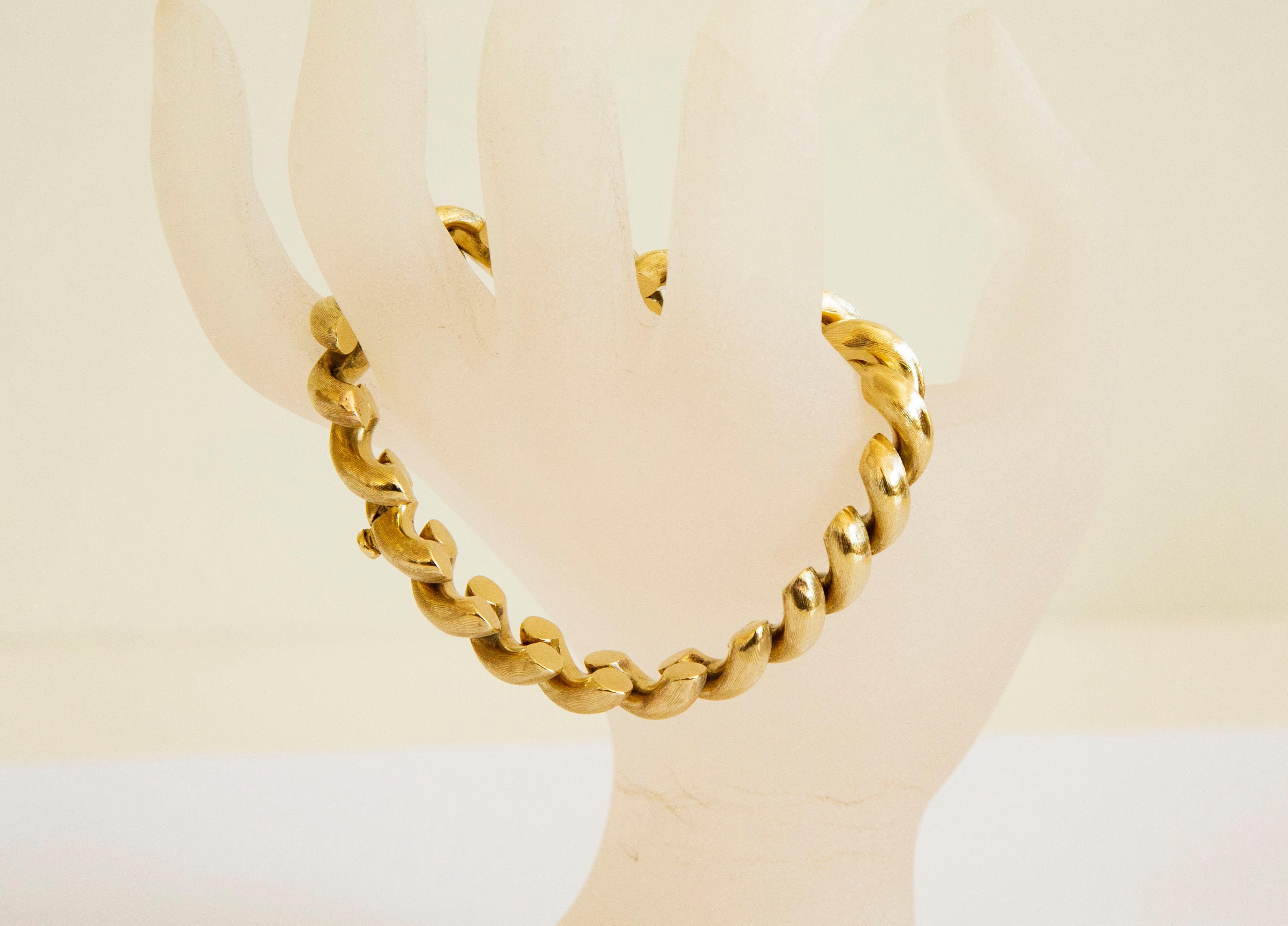 Contemporain Bracelet à maillons en or jaune 14 carats et macaroni de San Marco en vente