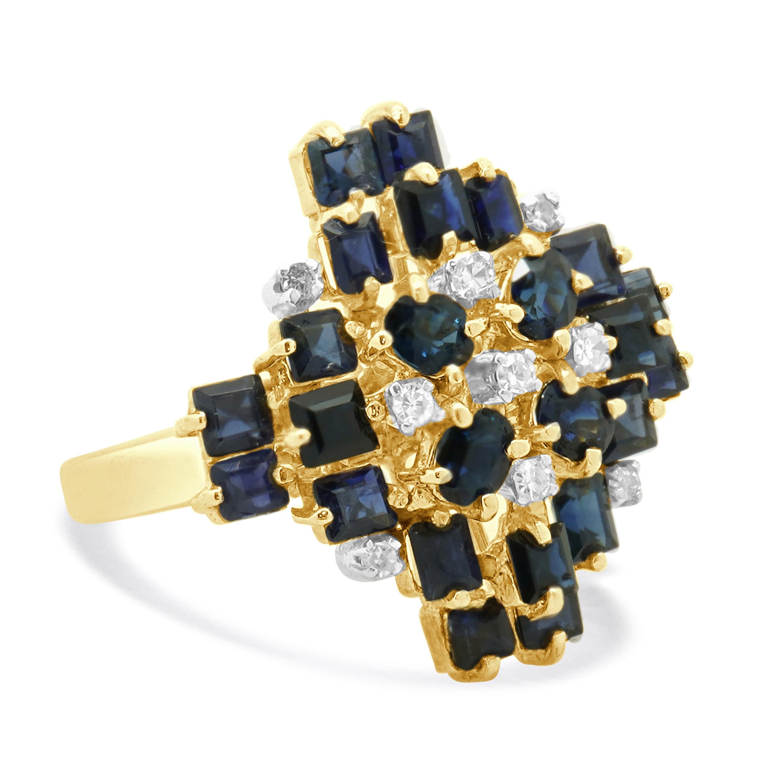 Bague de cocktail en or jaune 14 carats avec saphir et diamant Excellent état - En vente à Scottsdale, AZ