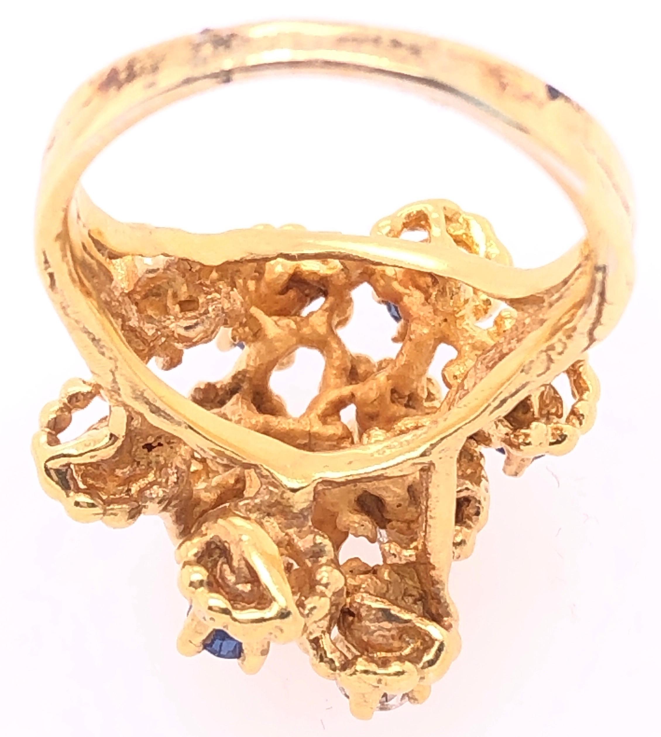 14 Karat Yellow Gold Sapphire and Diamond Cluster Ring For Sale 2