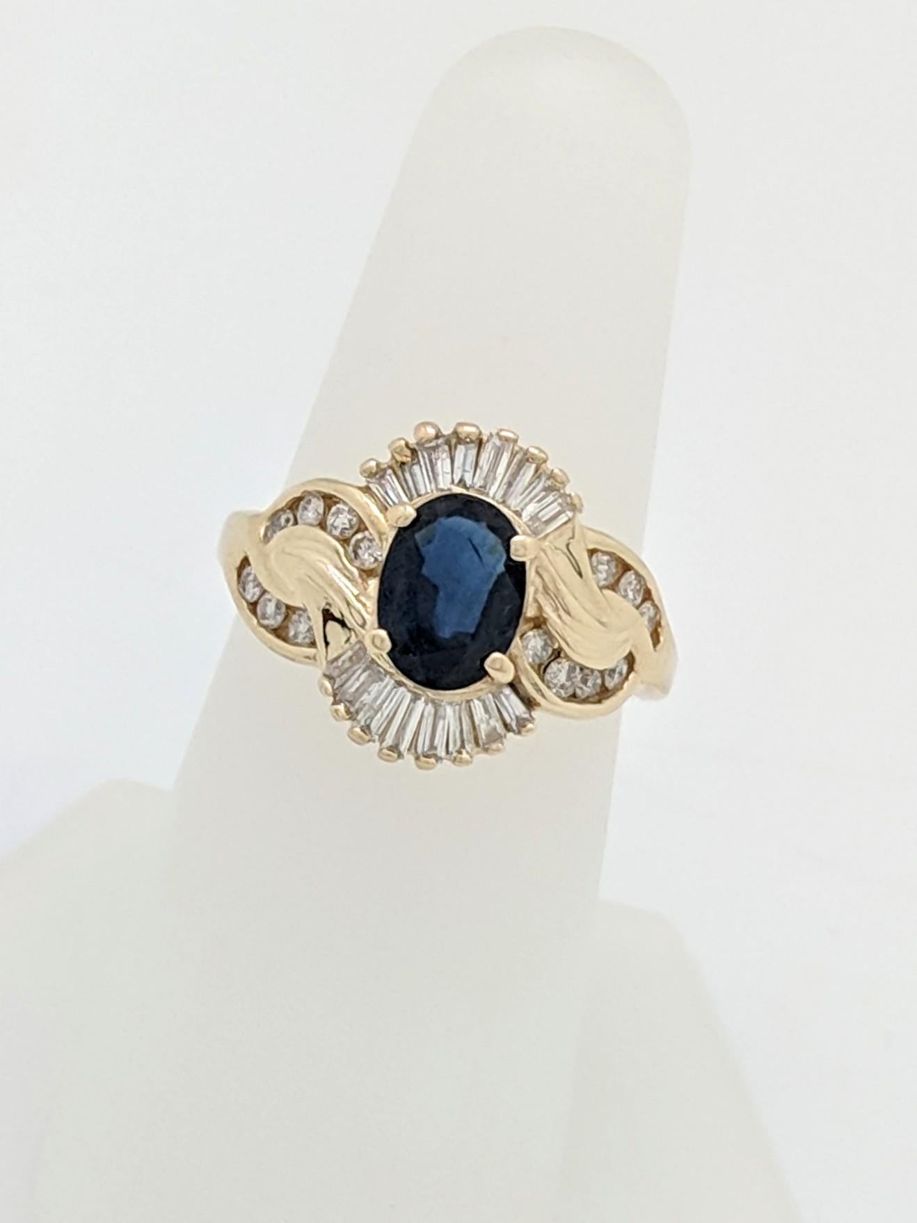 14 Karat Yellow Gold Sapphire and Diamond Estate Ring For Sale 2