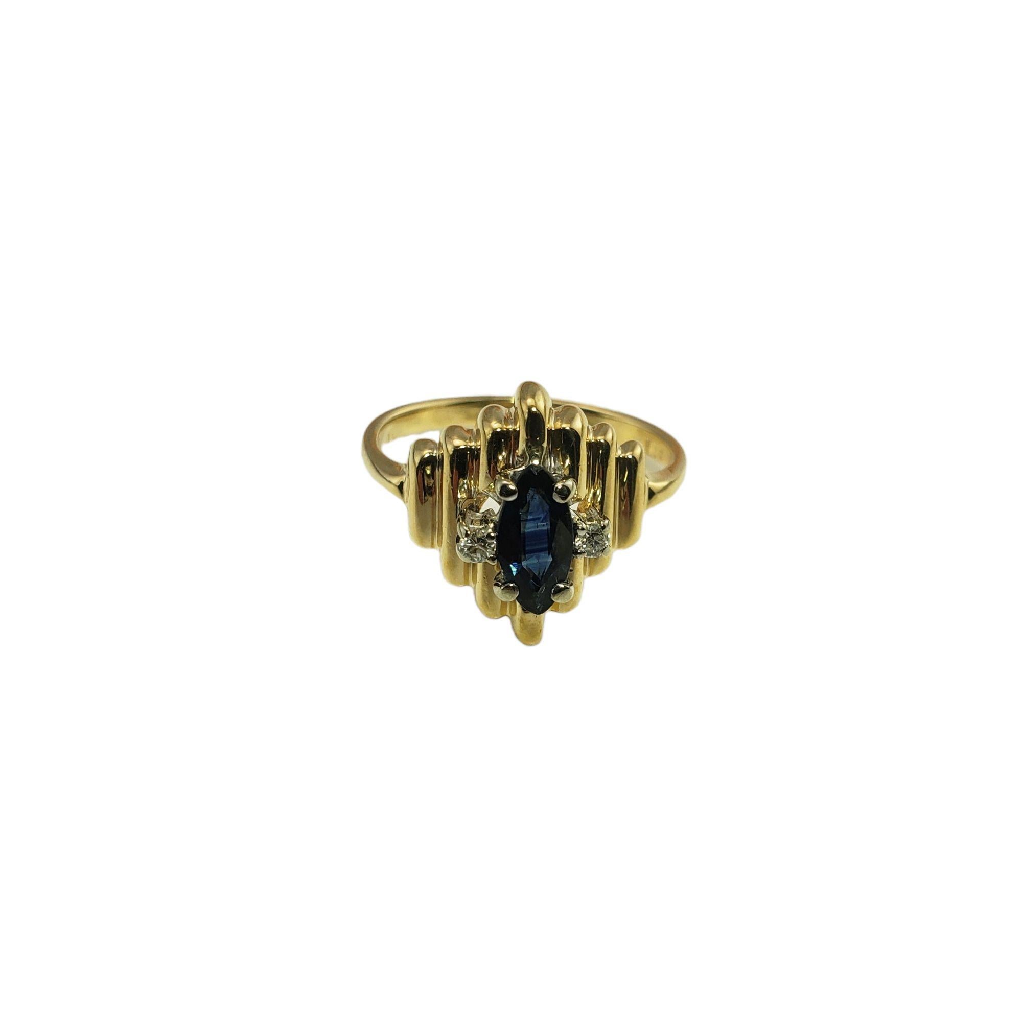 14 Karat Yellow Gold Natural Sapphire and Diamond Ring In Good Condition For Sale In Washington Depot, CT