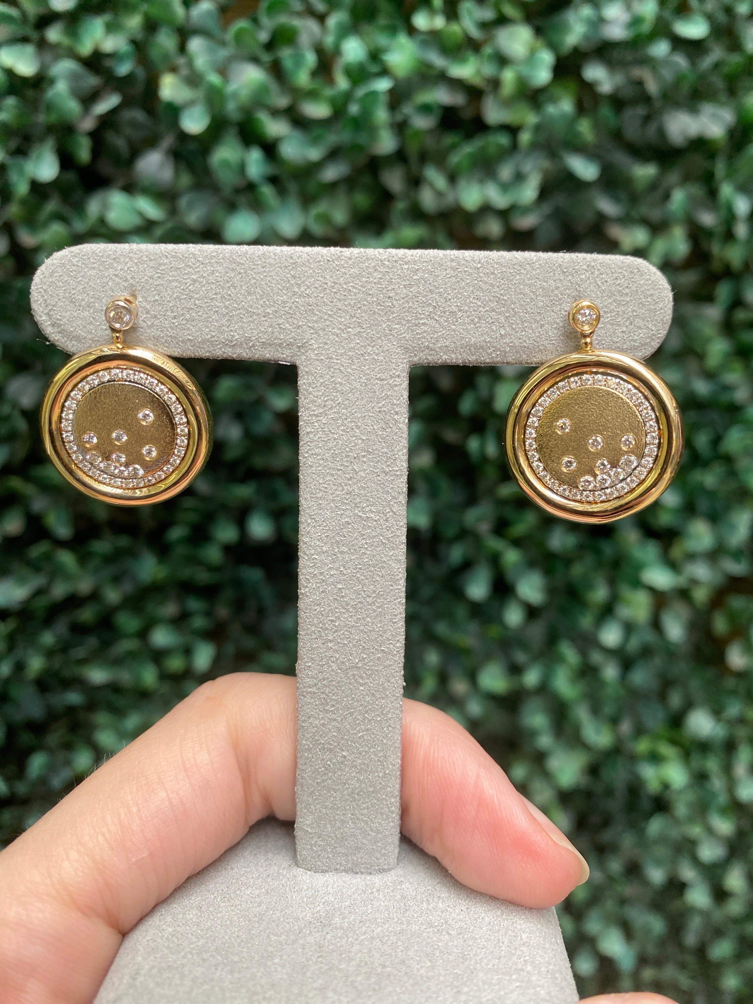 14 Karat Gelbgold-Tropfenohrringe mit gesprenkelten Diamanten im Angebot 5