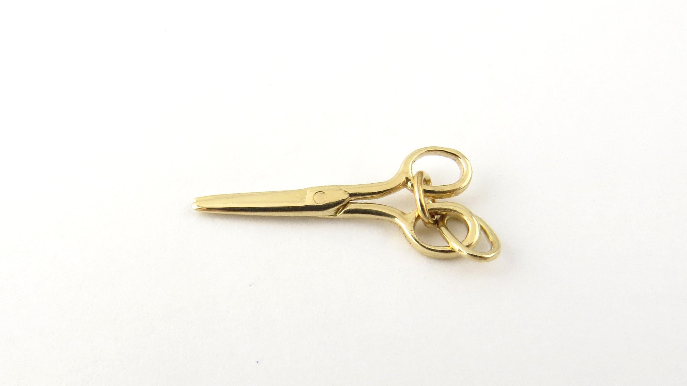 Vintage 14 Karat Yellow Gold Scissors Charm

This lovely charm features a miniature pair of scissors beautifully detailed in 14K yellow gold.

Size: 25 mm x 11 mm

Weight: 0.6 dwt. / 1.0 gr.

Stamped: 14K

Very good condition, professionally