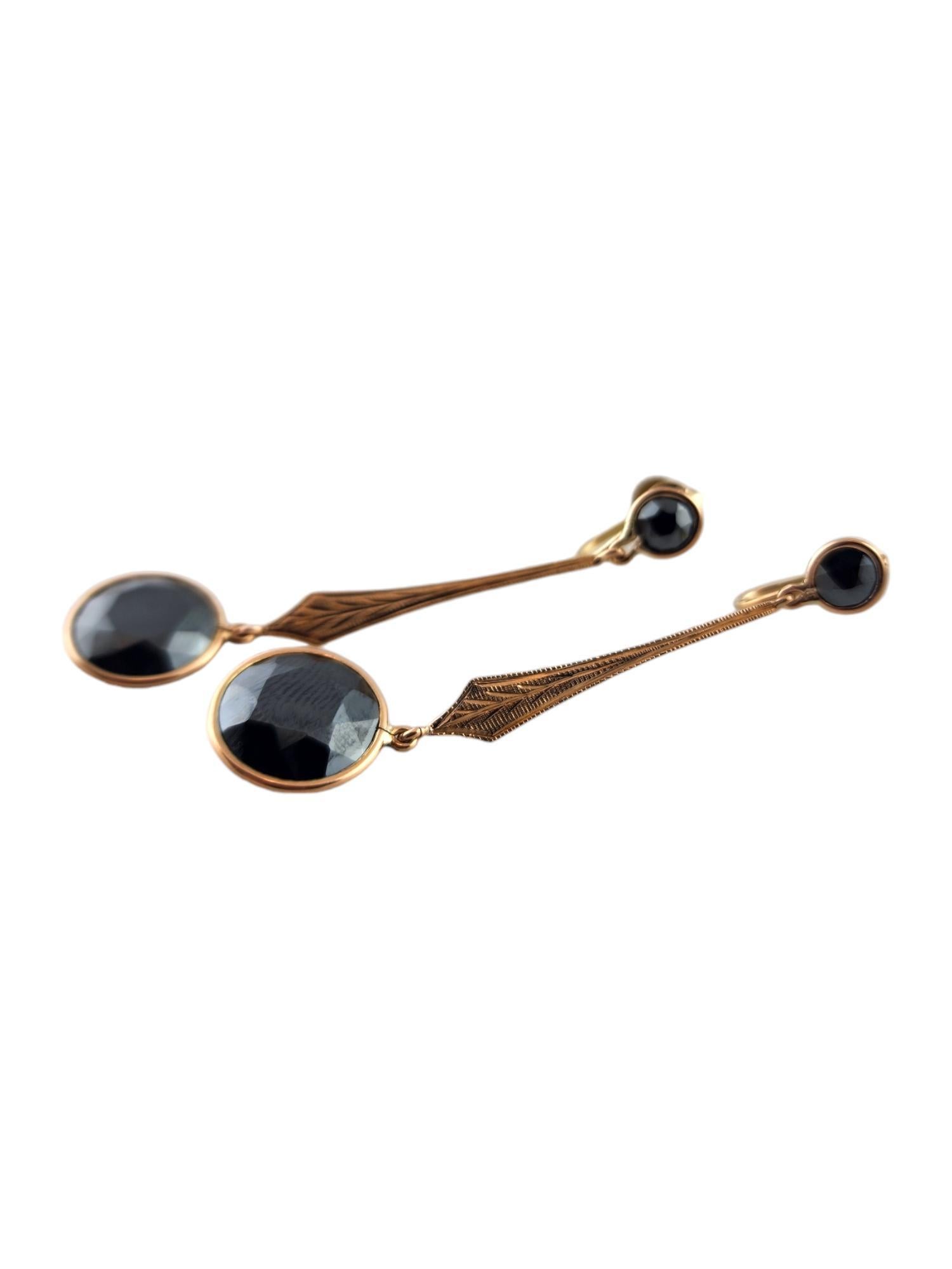 14 Karat Yellow Gold Screw Back Dangle Hematite Earrings

This gorgeous set of dangle earrings was meticulously crafted from 14K yellow gold and feature 4 stunning hematite stones! 

Not for pierced ears.

Size: 58.8mm X 13.5mm X 3.7mm

Weight: 4.6