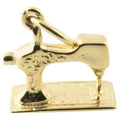 14 Karat Yellow Gold Sewing Machine Charm