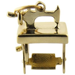 14 Karat Yellow Gold Sewing Machine Charm