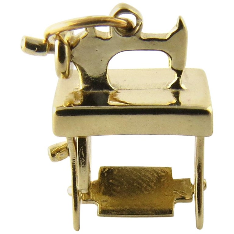 14 Karat Yellow Gold Sewing Machine Charm For Sale at 1stdibs