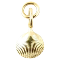 14 Karat Yellow Gold Shell Charm