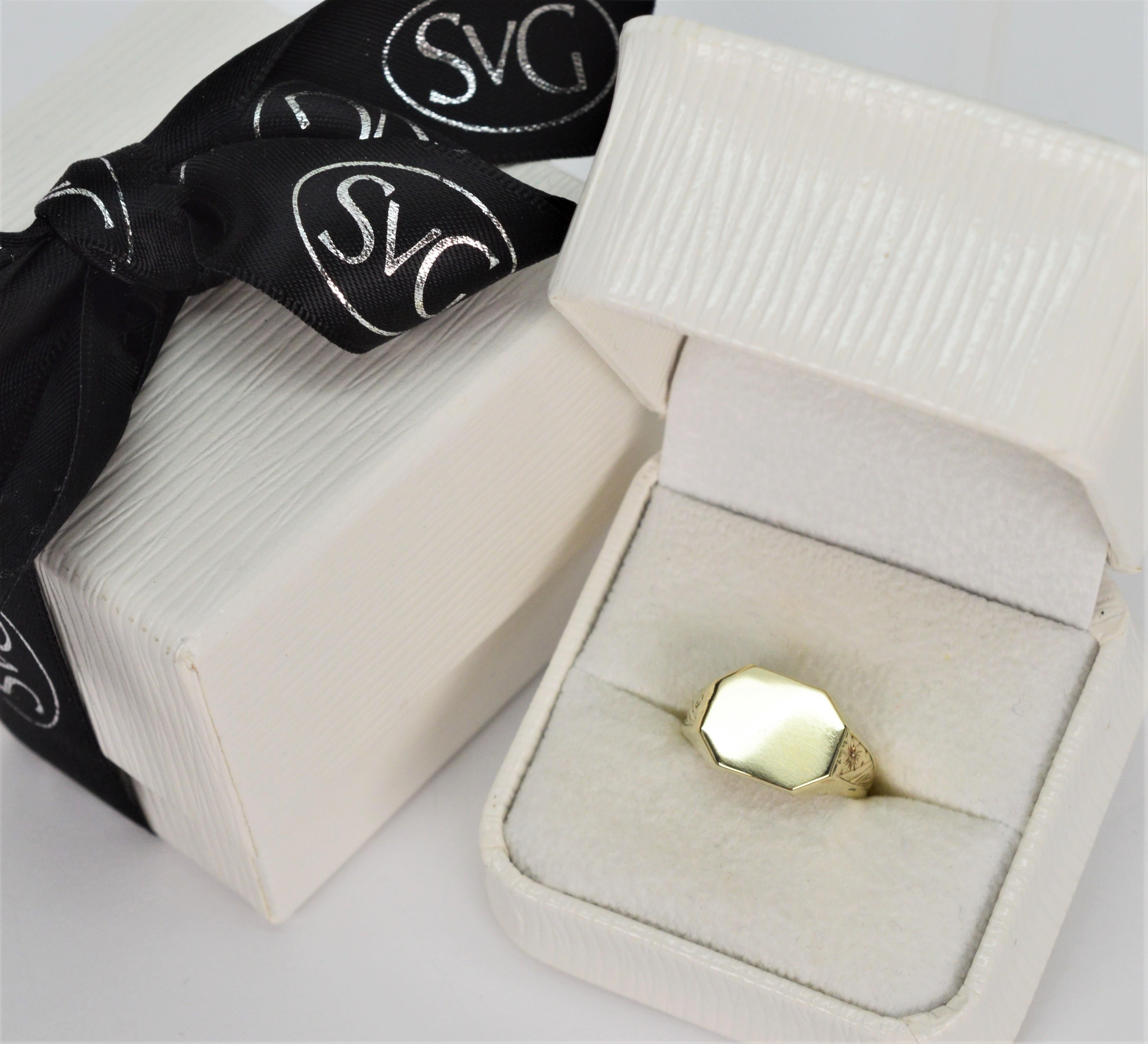 14 Karat Yellow Gold Signet Ring For Sale 2