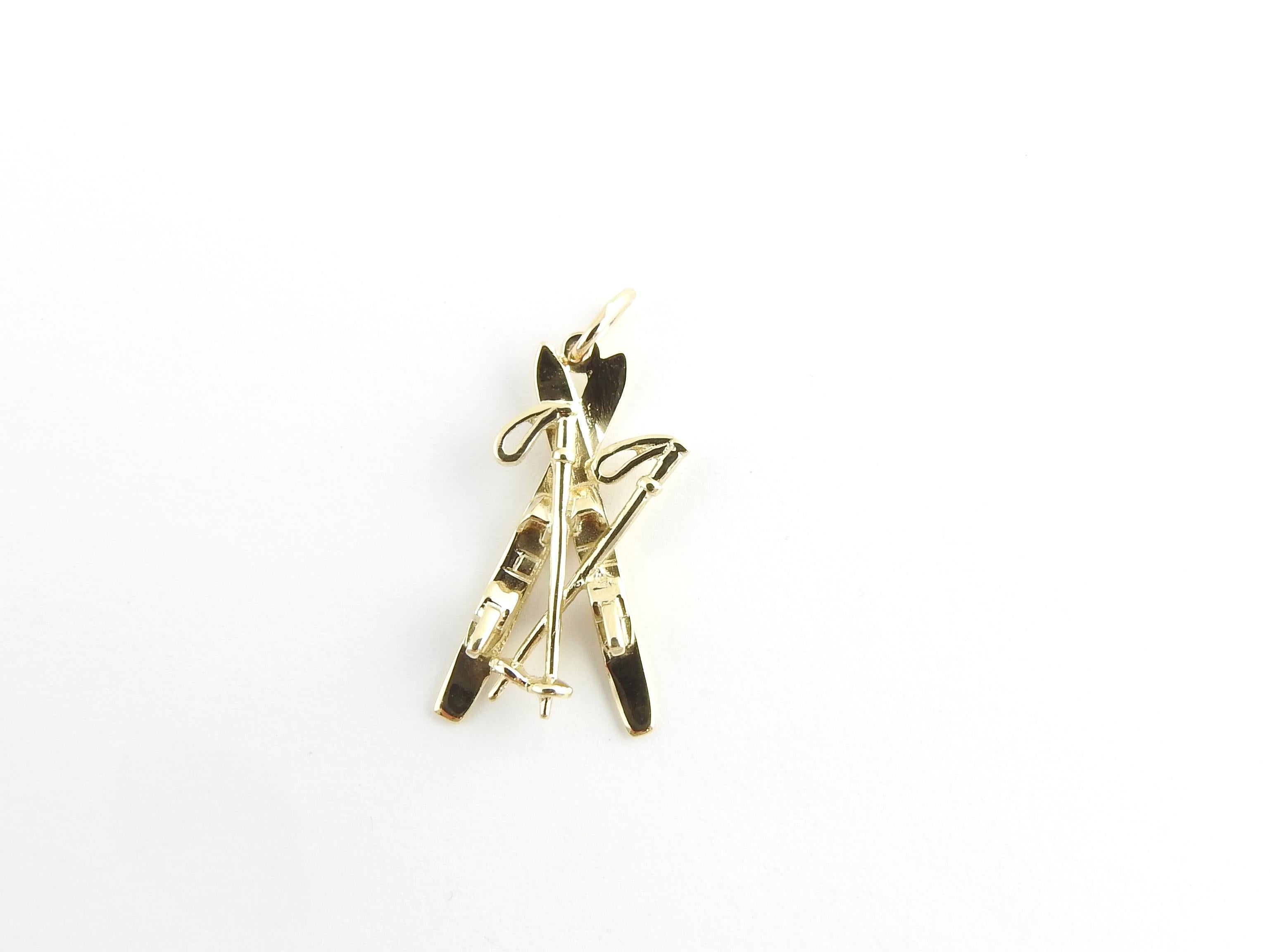 Vintage 14 Karat Yellow Gold Skis Charm

Time to hit the slopes!

This lovely 3D charm features a miniature pair of skis beautifully detailed in 14K yellow gold.

Size: 25 mm x 13 mm (actual charm)

Weight: 1.6 dwt. / 2.5 gr.

Stamped: