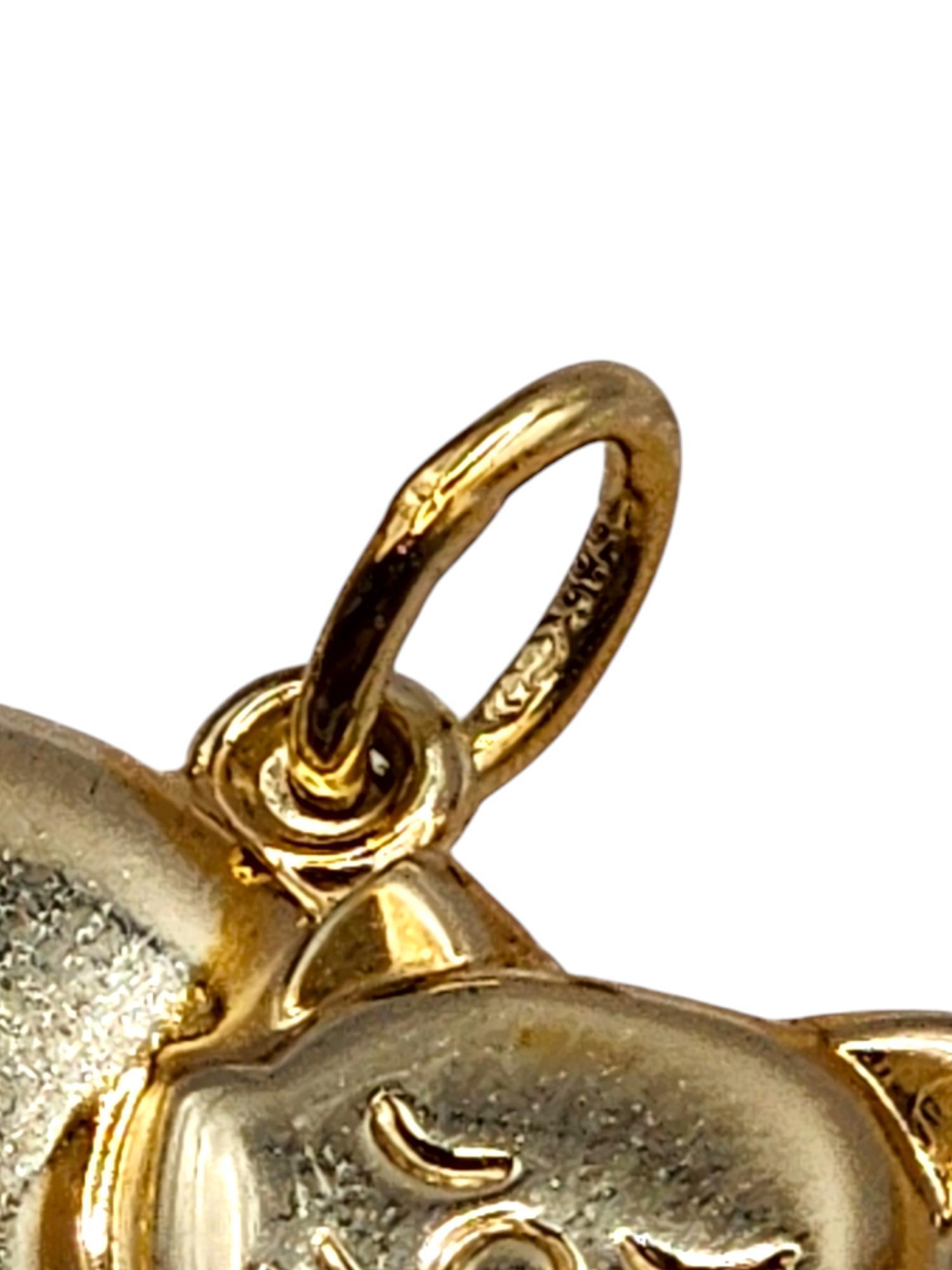 Charm per gatti addormentati in oro giallo 14 carati #19985 in vendita 2