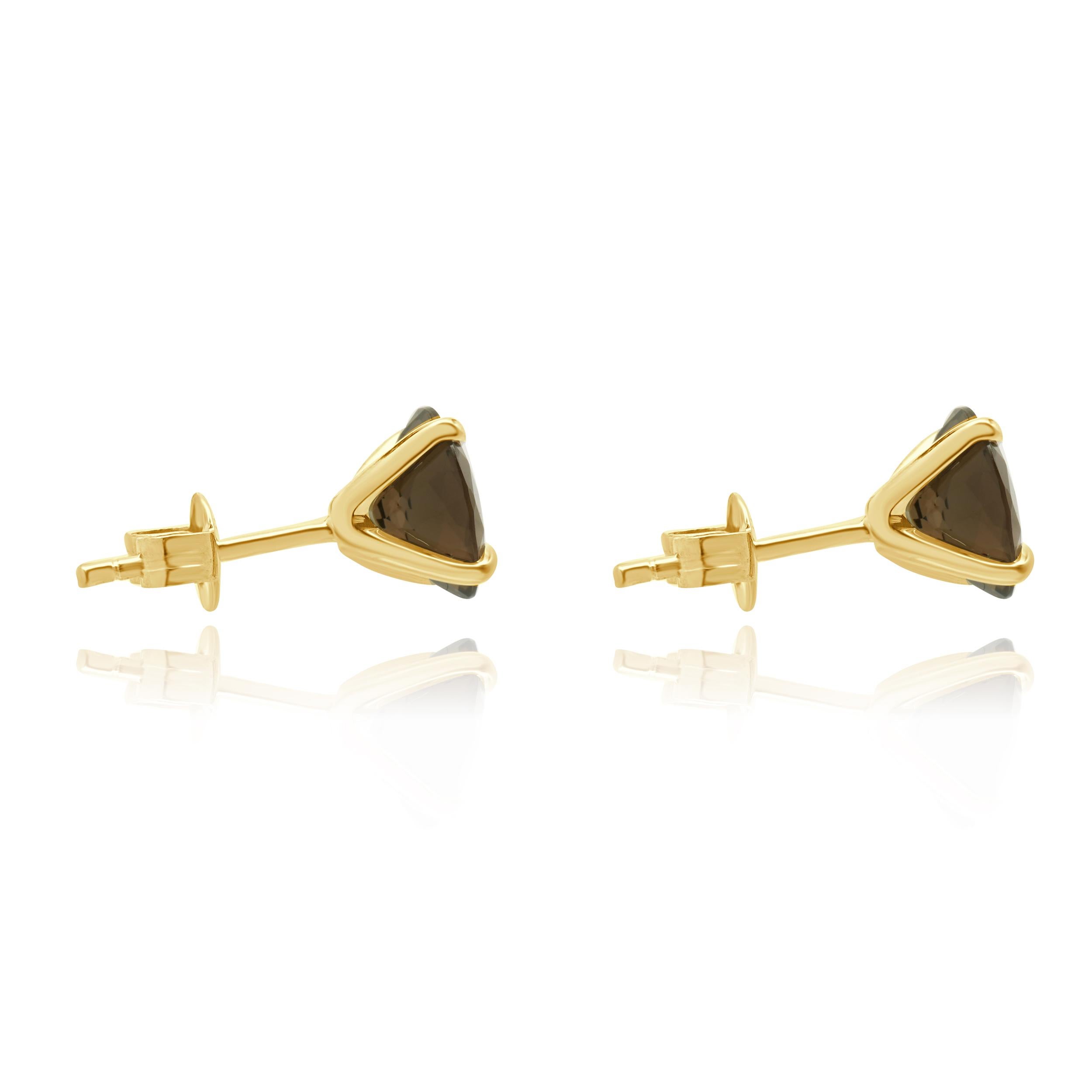 Concepteur : personnalisé
Matériau : Or jaune 14K
Quartz : taille ronde = 4,06cttw
Poids : 1.70 grammes
