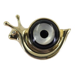 Yellow Gold Onyx & Mother Of Pearl Snail Pin