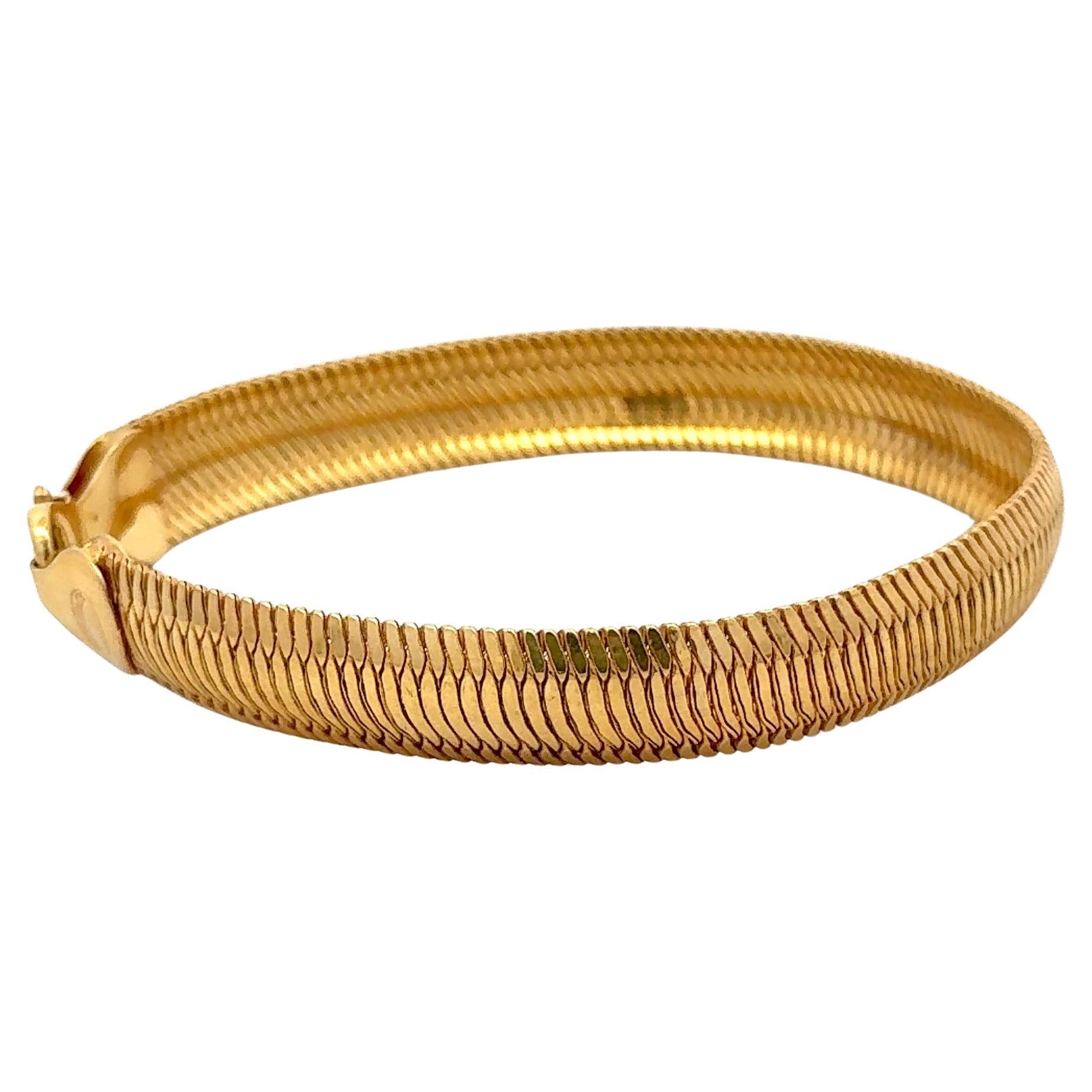 Contemporain Bracelet à motif serpent en or jaune 14 carats 10,2 grammes, fabriqué en Italie en vente