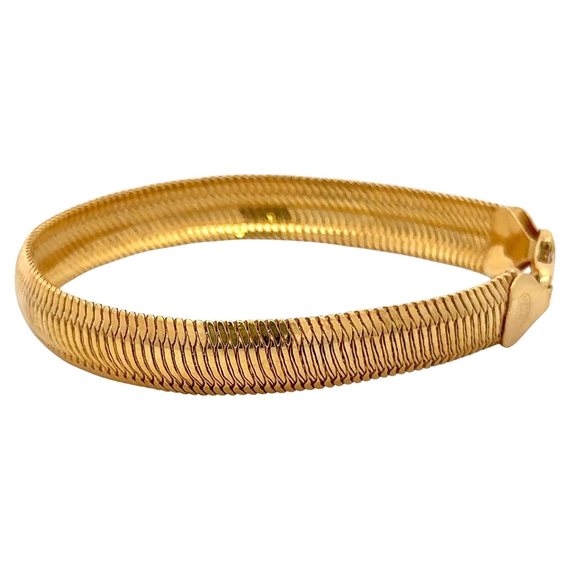 Bracelet à motif serpent en or jaune 14 carats 10,2 grammes, fabriqué en Italie Excellent état - En vente à New York, NY