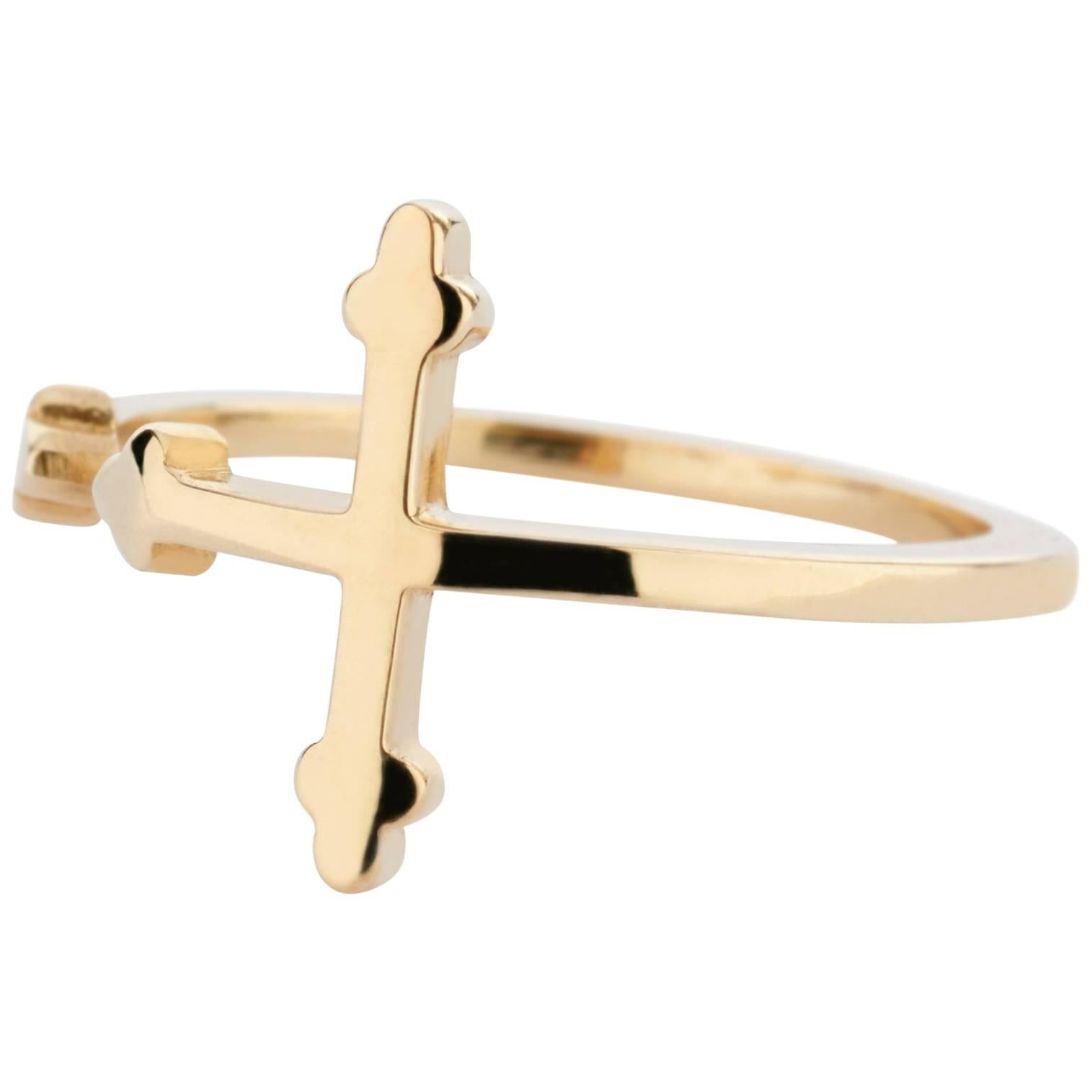 14 Karat Yellow Gold Solid Cross Your Fingers Ring For Sale