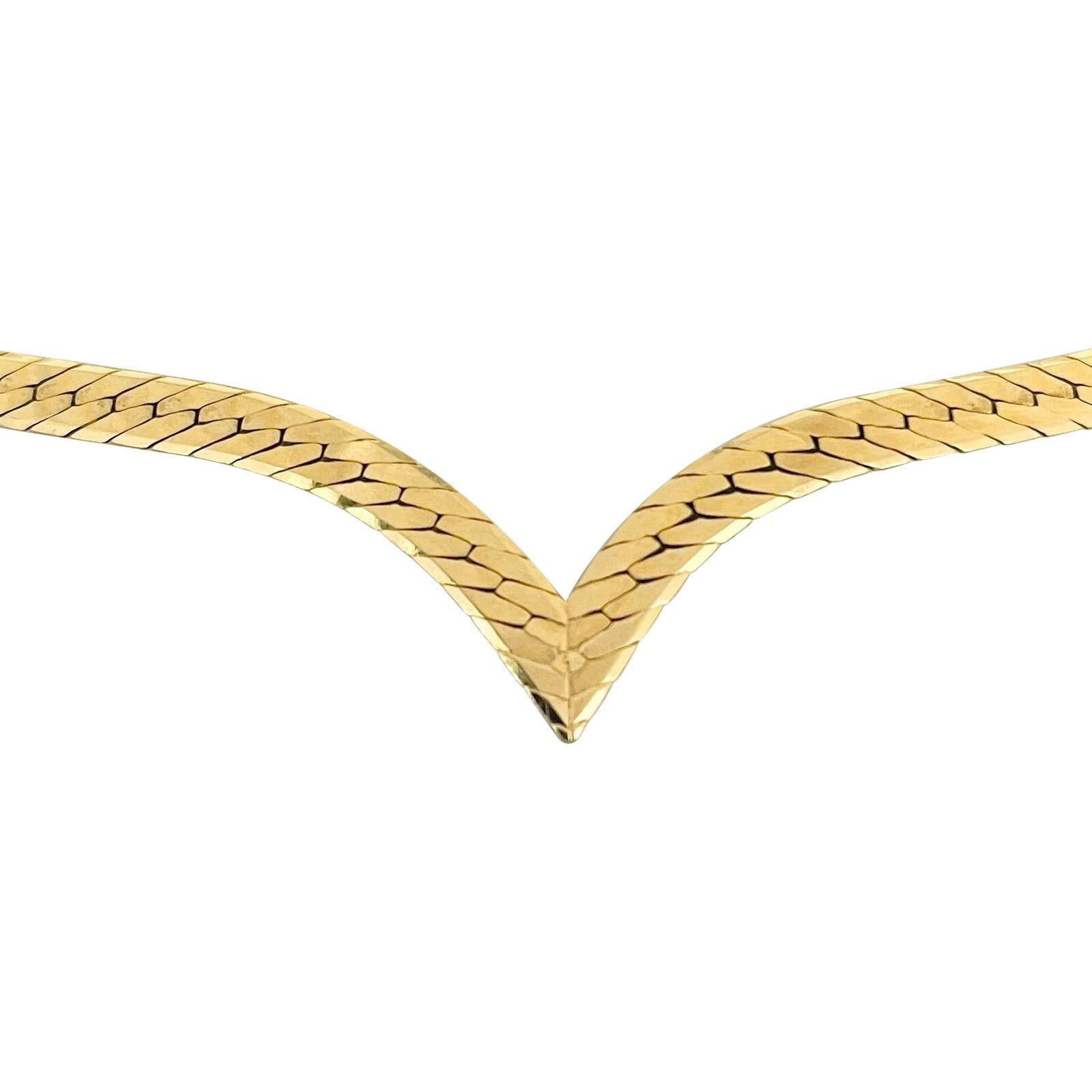 14 Karat Gelbgold Massivtropfen V Fischgrät Gliederkette Halskette Italien im Zustand „Gut“ in Guilford, CT