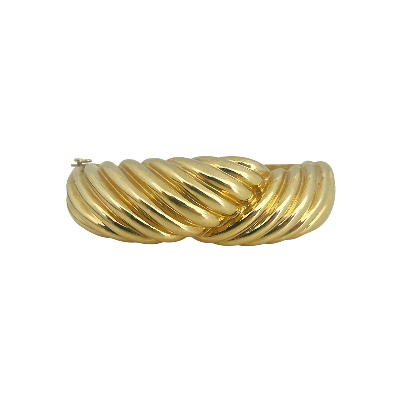 14 Karat Yellow Gold Solid Heavy Graduated Fancy Ribbed Bangle Bracelet  In Good Condition In Guilford, CT