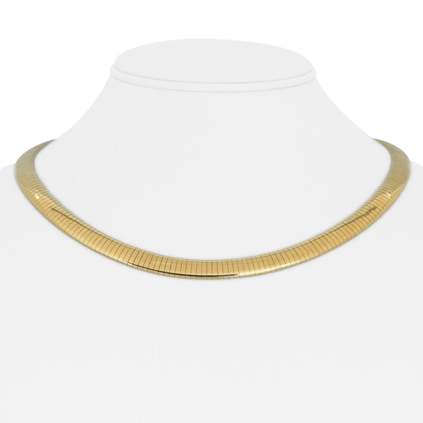 14 Karat Yellow Gold Solid Heavy Ladies Omega Link Necklace, Italy 4