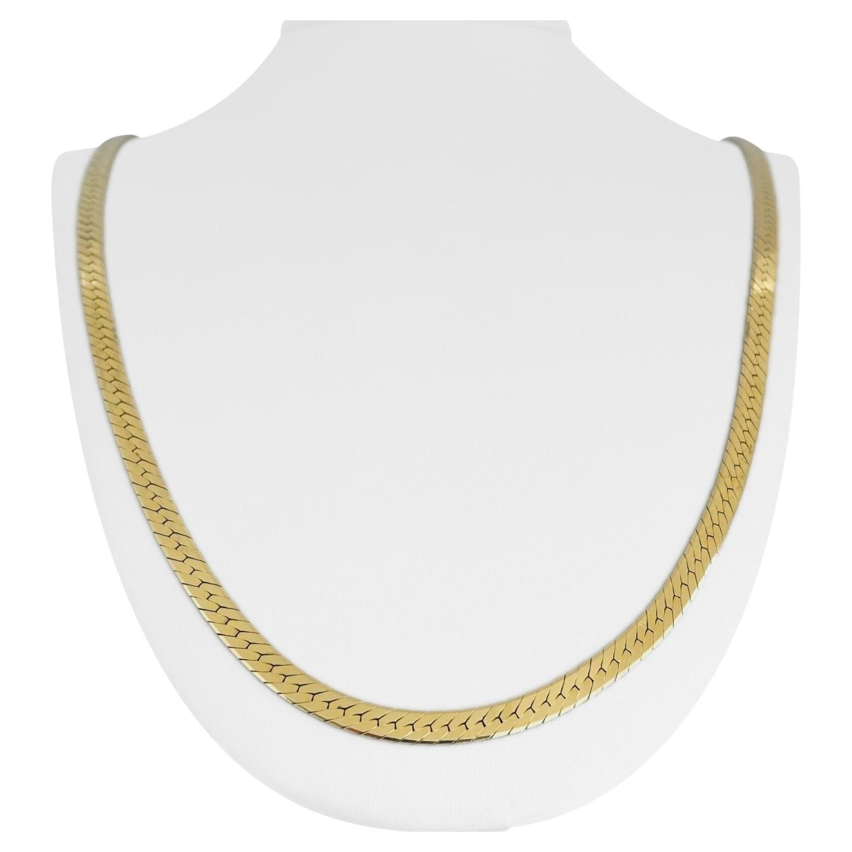 14 Karat Yellow Gold Solid UnoAErre Herringbone Link Necklace, Italy