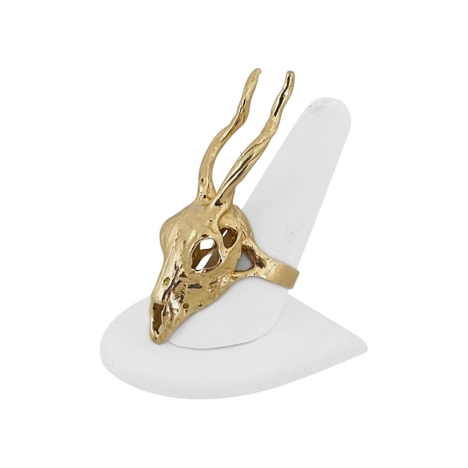 14k Yellow Gold 27g Solid Heavy Oversize Deer Antelope Horned Skull Ring Size 9

Condition:  Excellent Condition, Professionally Cleaned and Polished
Metal:  14k Gold (Marked, and Professionally Tested)
Weight:  27.1g
Face Measurements:  2.6