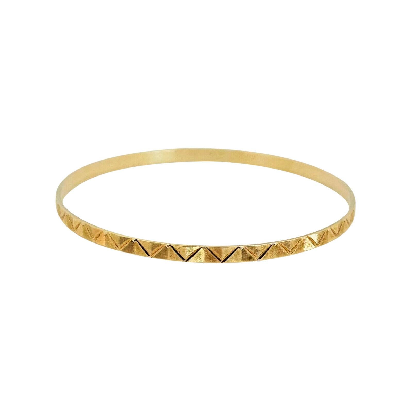 Armreif aus 14 Karat Gelbgold mit massivem Diamantschliff für Damen im Zustand „Gut“ in Guilford, CT