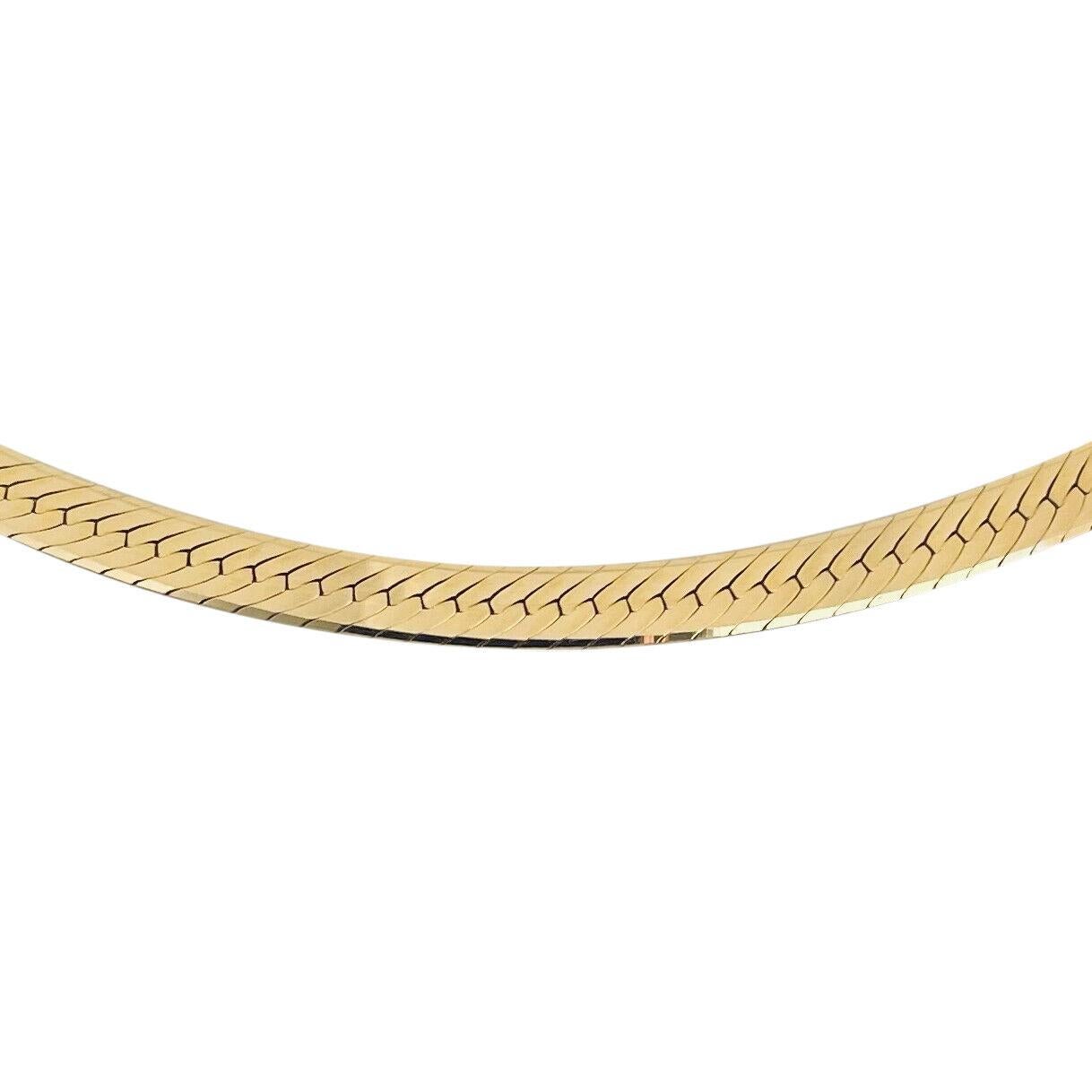 14 Karat Yellow Gold Solid Ladies Herringbone Link Chain Necklace In Good Condition In Guilford, CT