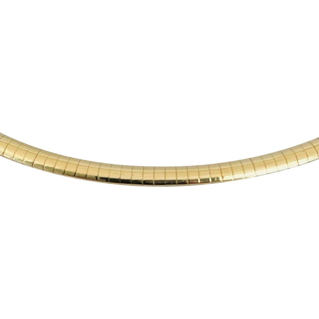 14 Karat Yellow Gold Solid Ladies Omega Link Necklace Italy In Good Condition In Guilford, CT