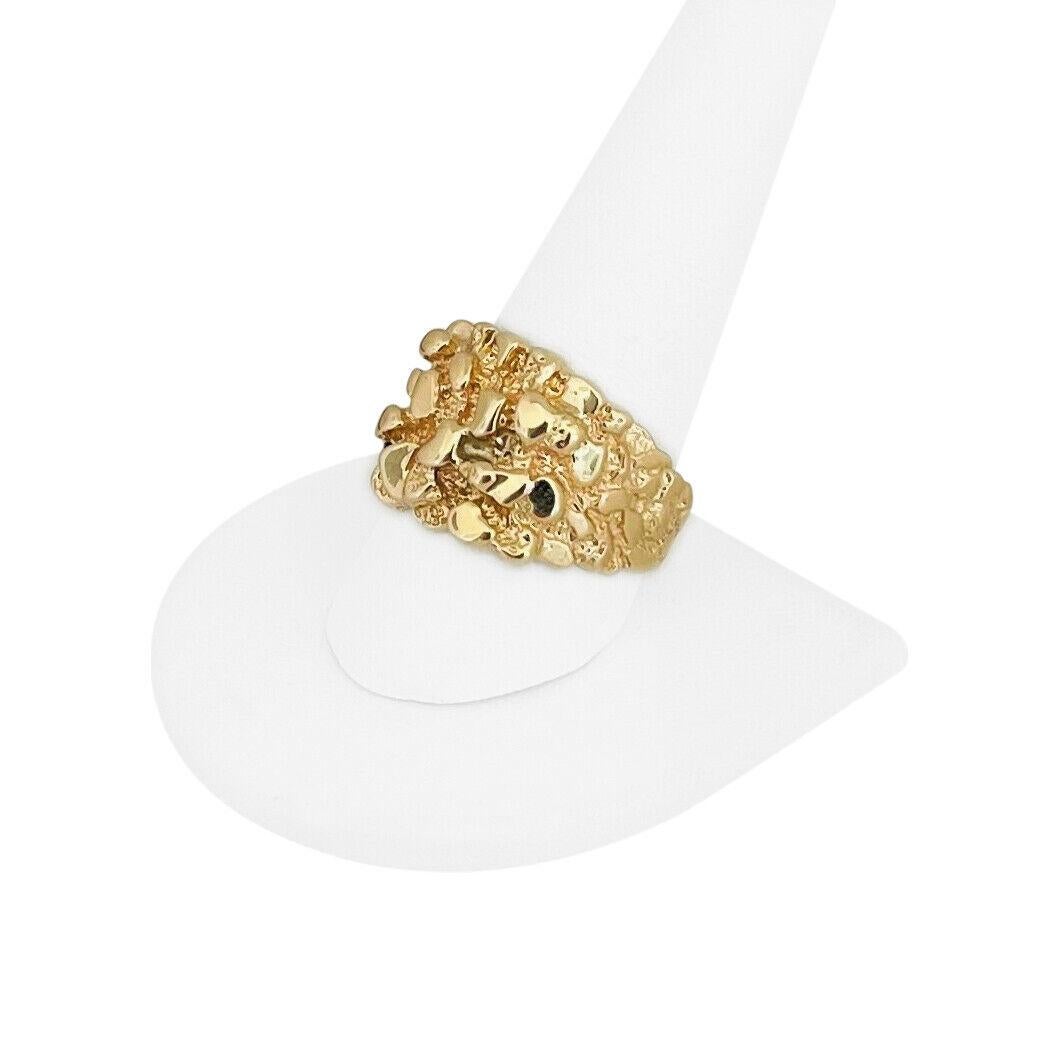 14k Gelbgold 13,2g solide Herren Chunky Nugget Ring Größe 11

Zustand:  Ausgezeichneter Zustand, professionell gereinigt und poliert
Metall:  14k Gold (markiert und professionell getestet)
Gewicht:  13.2g
Breite:  17 mm an der Vorderseite, 3,5 mm an