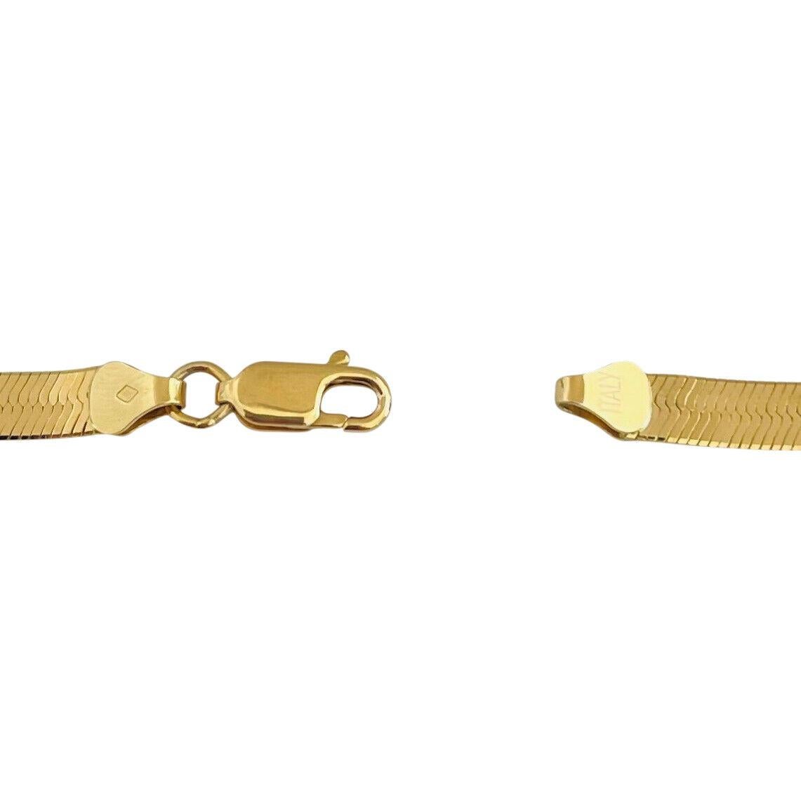 14 Karat Yellow Gold Solid Thin Herringbone Link Chain Necklace Italy In Good Condition In Guilford, CT