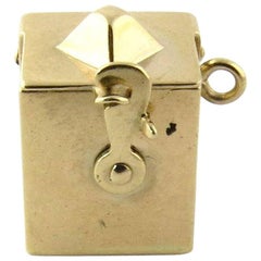 Vintage 14 Karat Yellow Gold Spring Loaded Jack-in-the-Box Charm