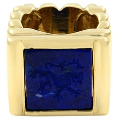 14 Karat Yellow Gold Square Blue Lapis Lion Engraved Signet Ring