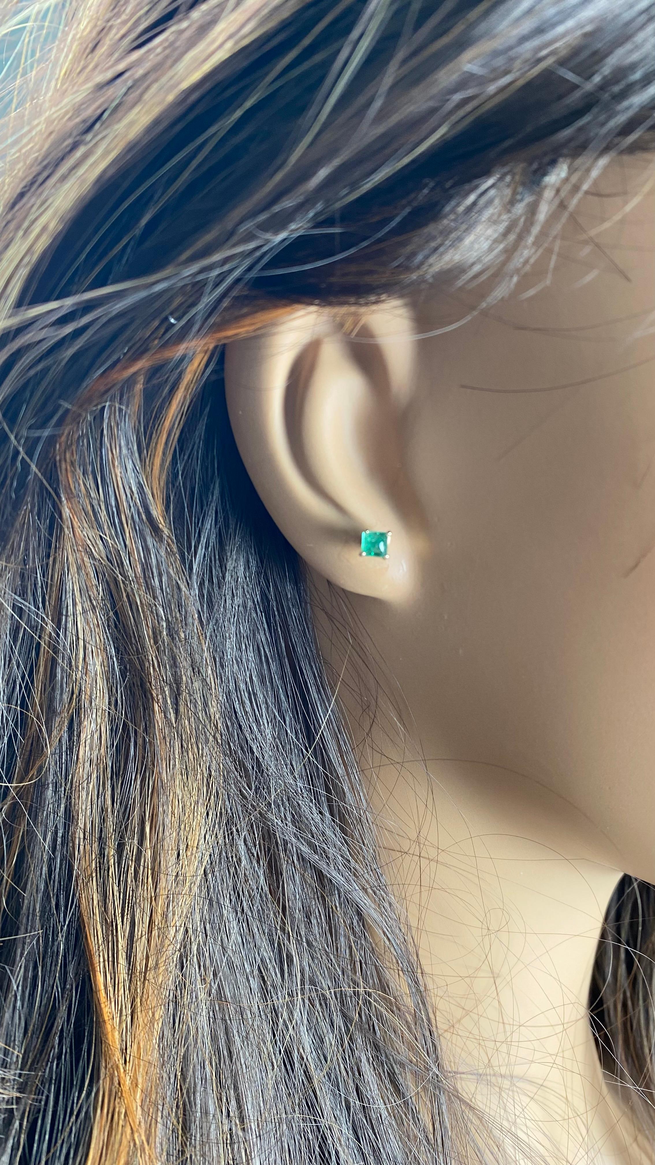 Boucles d'oreilles en or jaune 14 carats Emeraude Cabochon Carré 0.75 Carat 0.20 Inch en vente 6