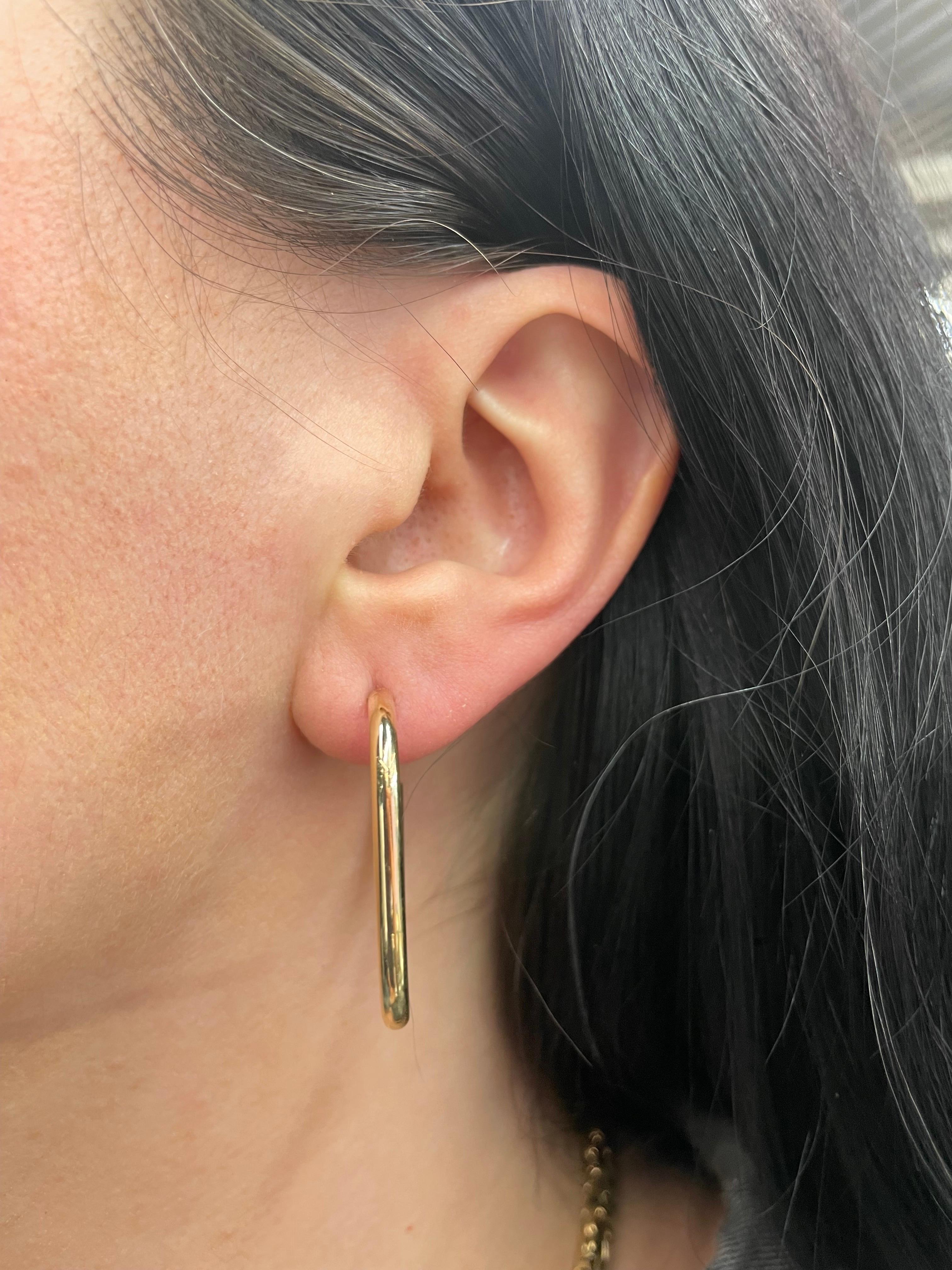 14 Karat Yellow Gold Square Hoop Earrings Grams Made in Italy 4 Grams In New Condition For Sale In New York, NY