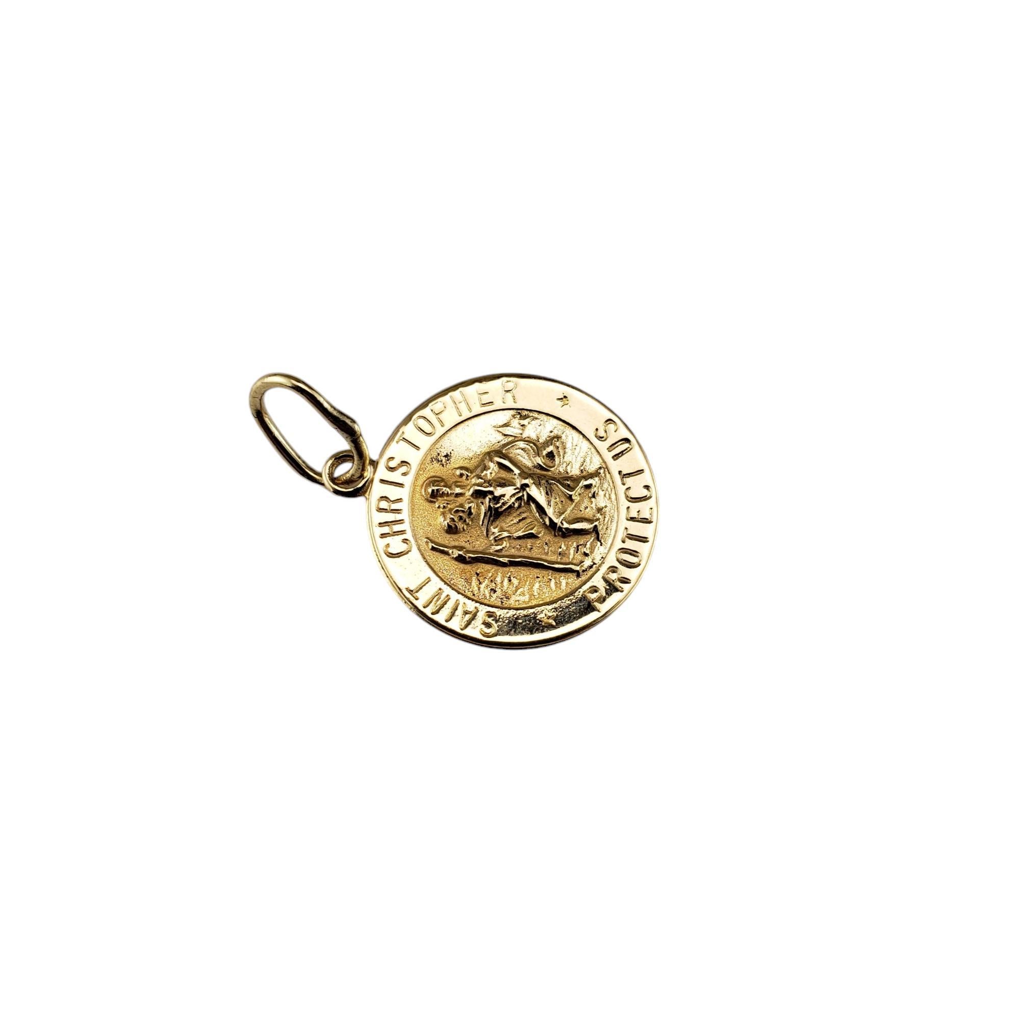 14 Karat Yellow Gold St. Christopher Medal #19122 In Good Condition In Washington Depot, CT
