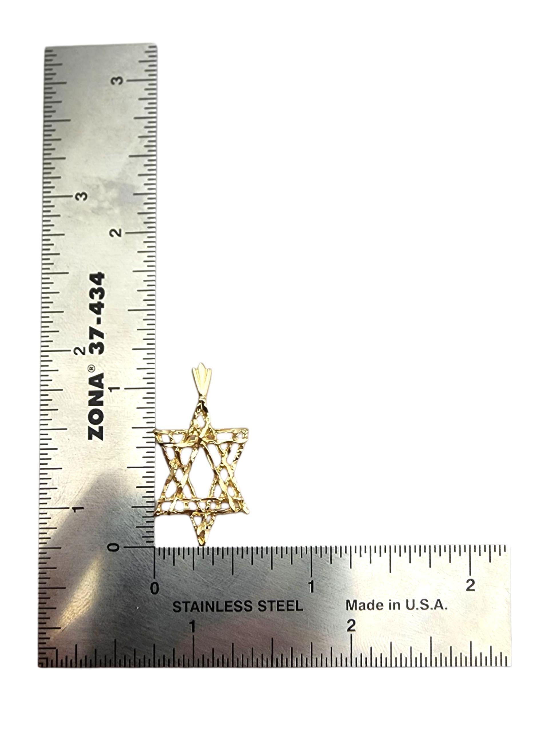 Pendentif étoile de David en or jaune 14 carats #23506 en vente 3