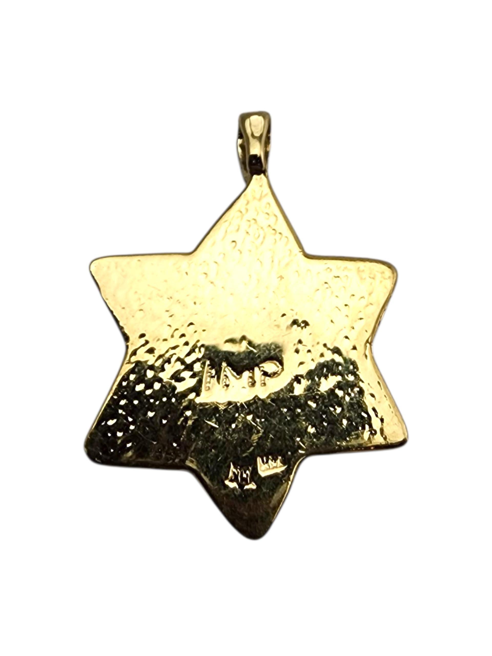 Contemporain Pendentif étoile de David en or jaune 14 carats #23584 en vente