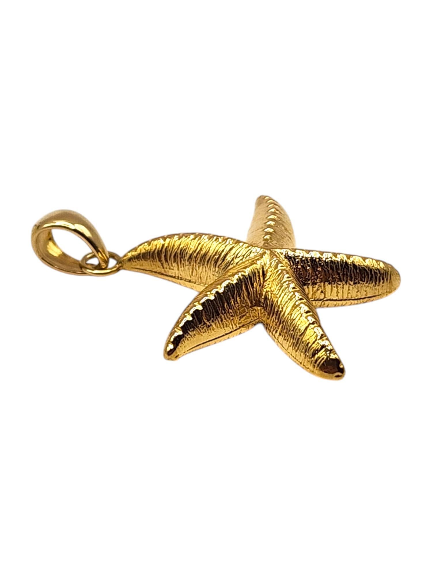 14 Karat Yellow Gold Starfish Pendant

This beautiful pendant was meticulously crafted form 14K yellow gold to represent a gorgeous starfish!

Size: 35.4mm X 29.29mm X 6.93mm

Weight: 3.48 g/ 2.24 dwt

Hallmark: 14K Italy

Very good condition,