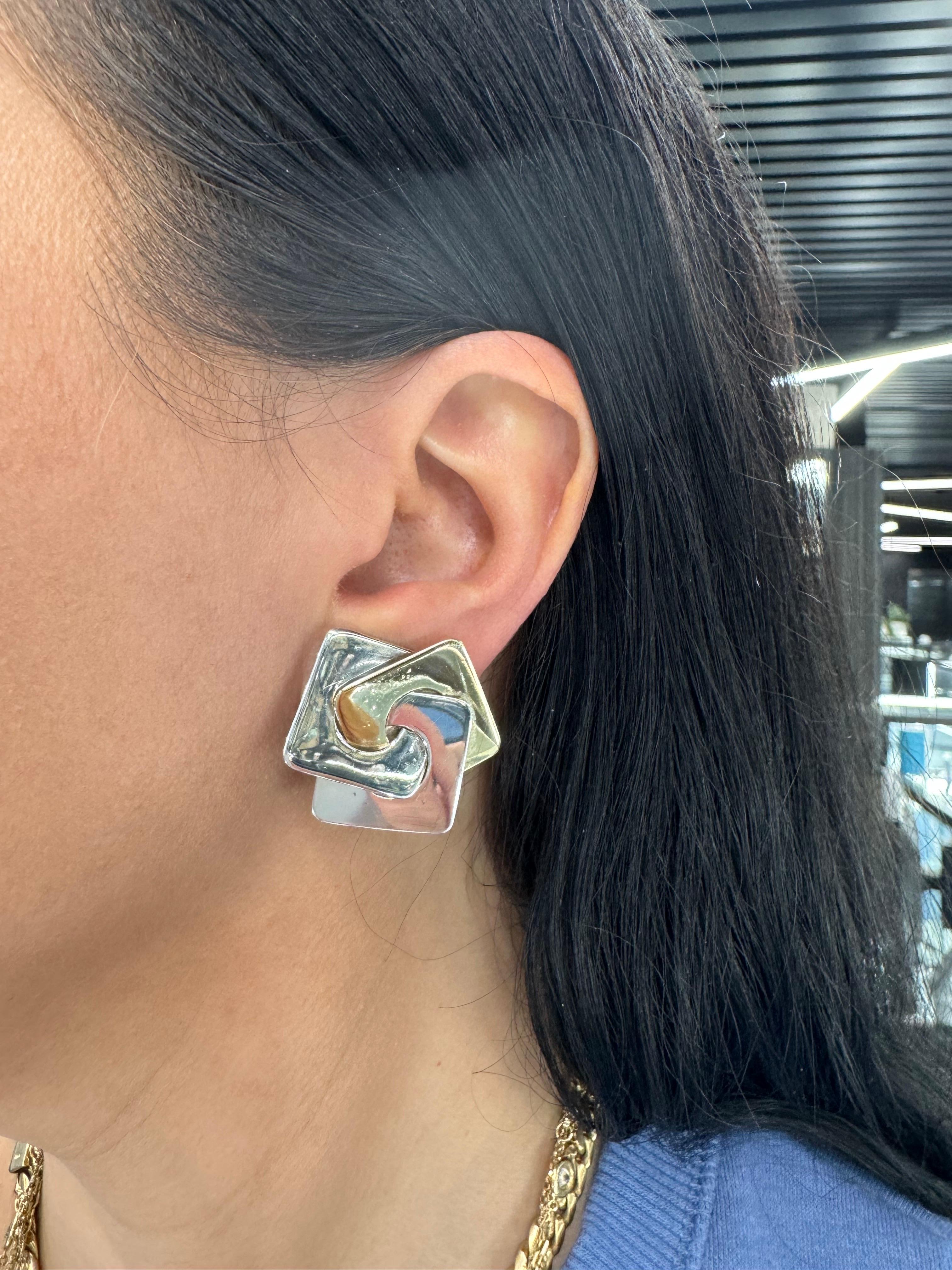 14 Karat Yellow Gold Sterling Silver Geometric Clip-On Earrings 17.1 Grams In Excellent Condition For Sale In New York, NY