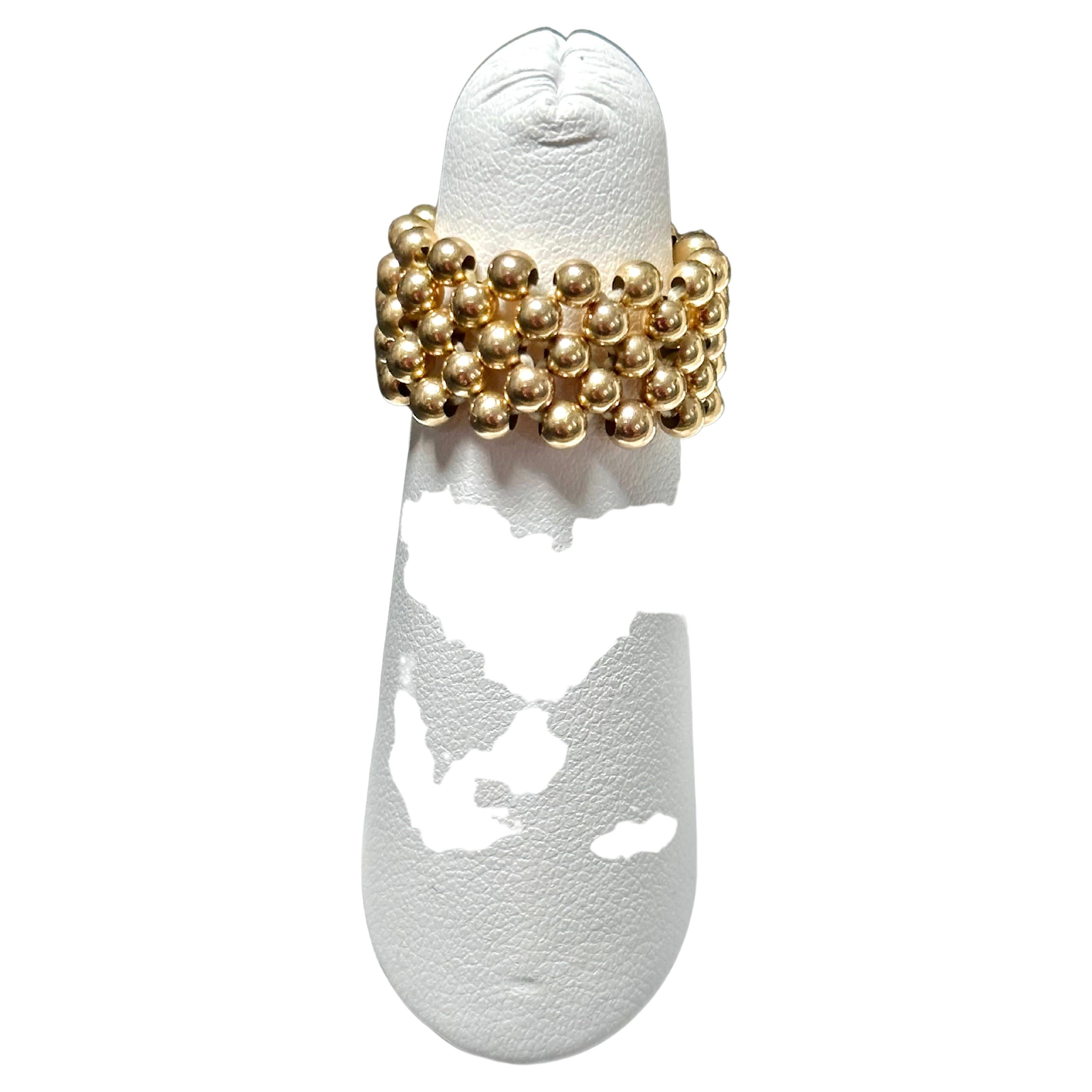 Stretchbarer Ring aus 14 Karat Gelbgold, Größe 6-7 im Zustand „Hervorragend“ in New York, NY