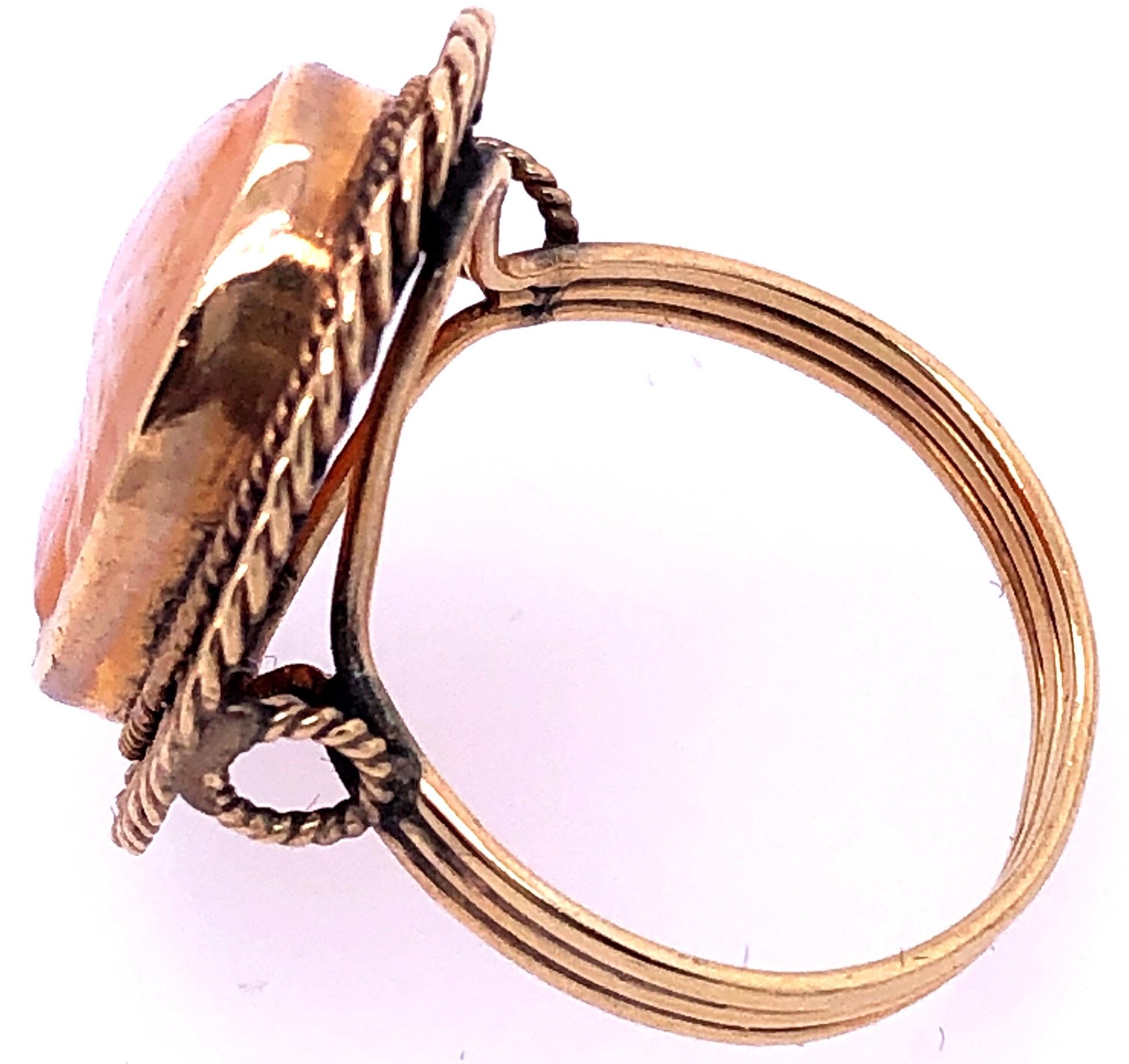 Contemporary 14 Karat Yellow Gold Swirl Framed Cameo Ring For Sale