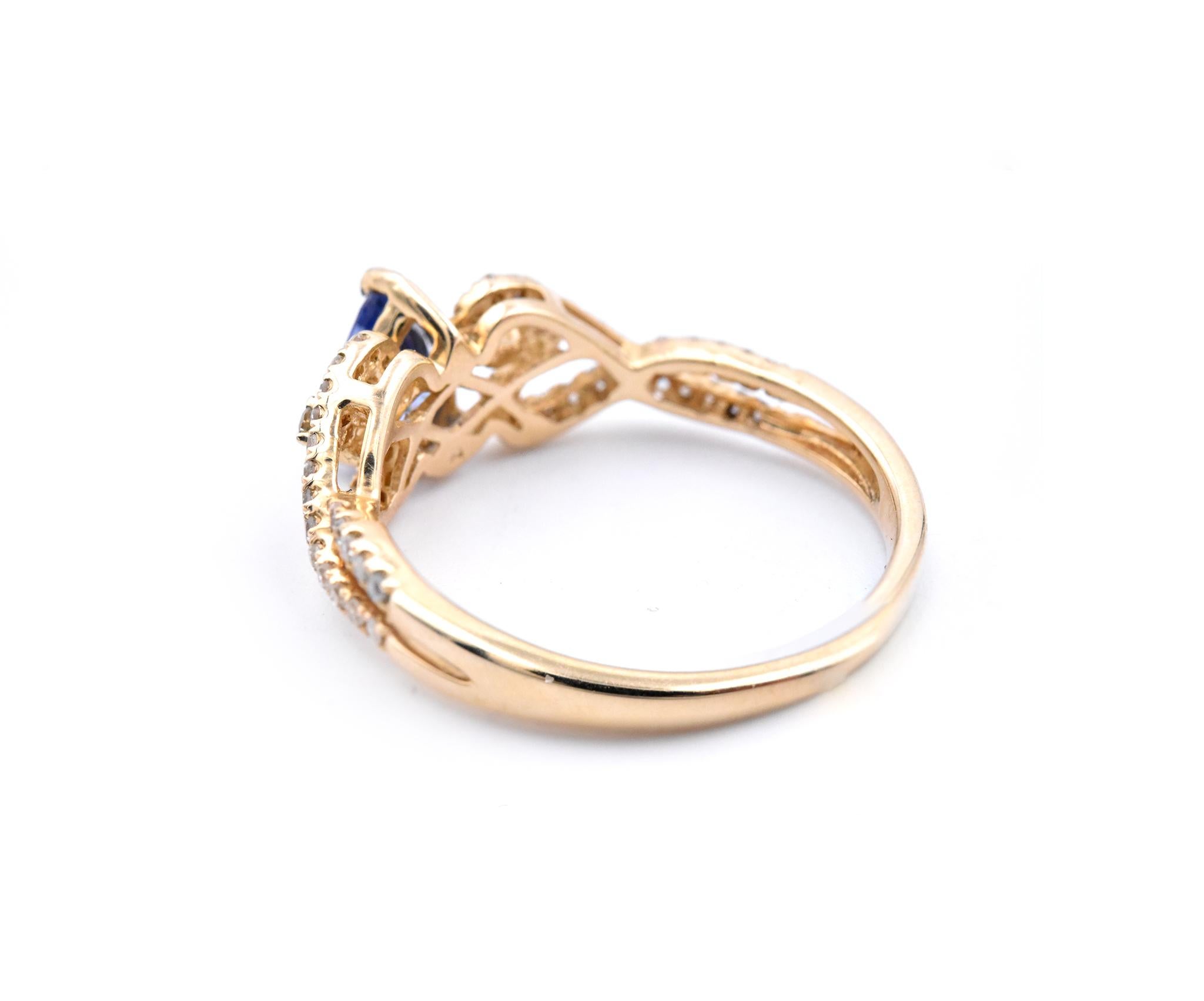 14 Karat Yellow Gold Tanzanite and Diamond Ring In Excellent Condition In Scottsdale, AZ