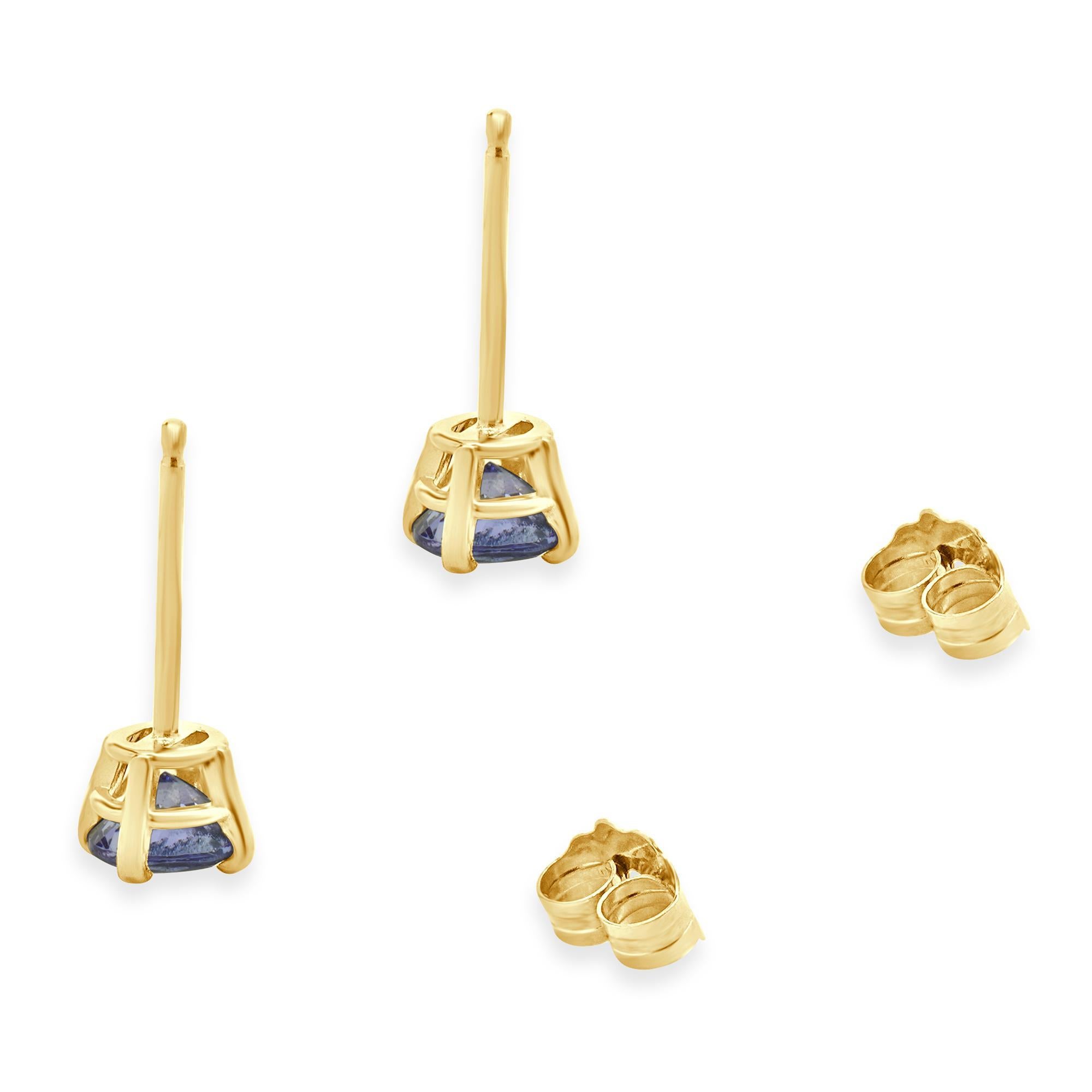 14 Karat Yellow Gold Tanzanite Stud Earrings In Excellent Condition For Sale In Scottsdale, AZ