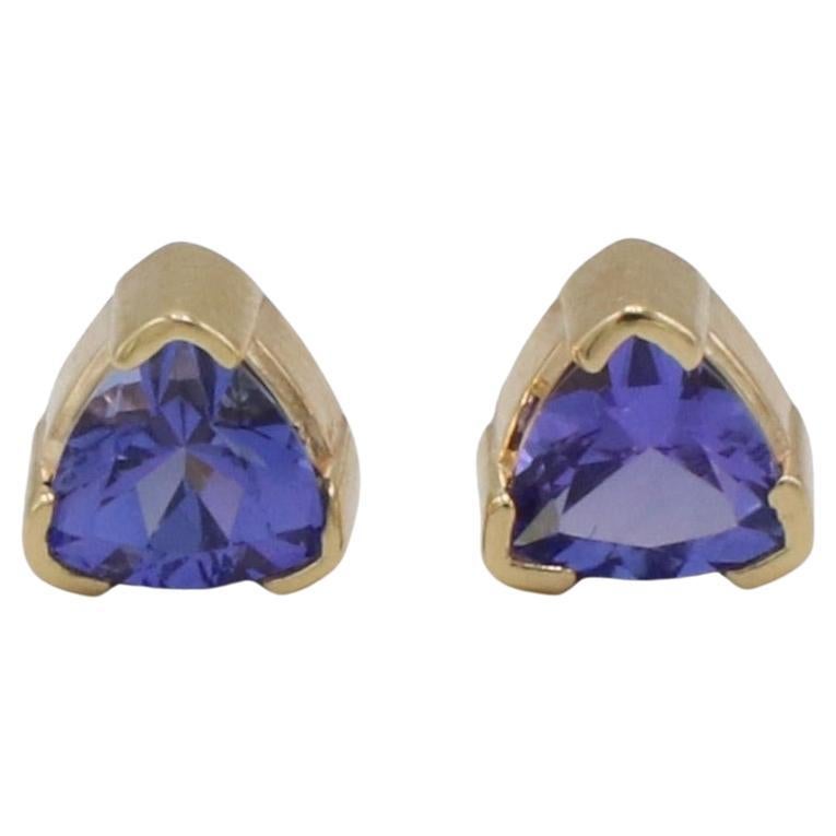 Modern 14 Karat Yellow Gold Tanzanite Trillion Shaped Stud Earrings For Sale