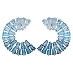 Pendientes cónicos de oro amarillo de 14 quilates con topacio azul en forma de baguette